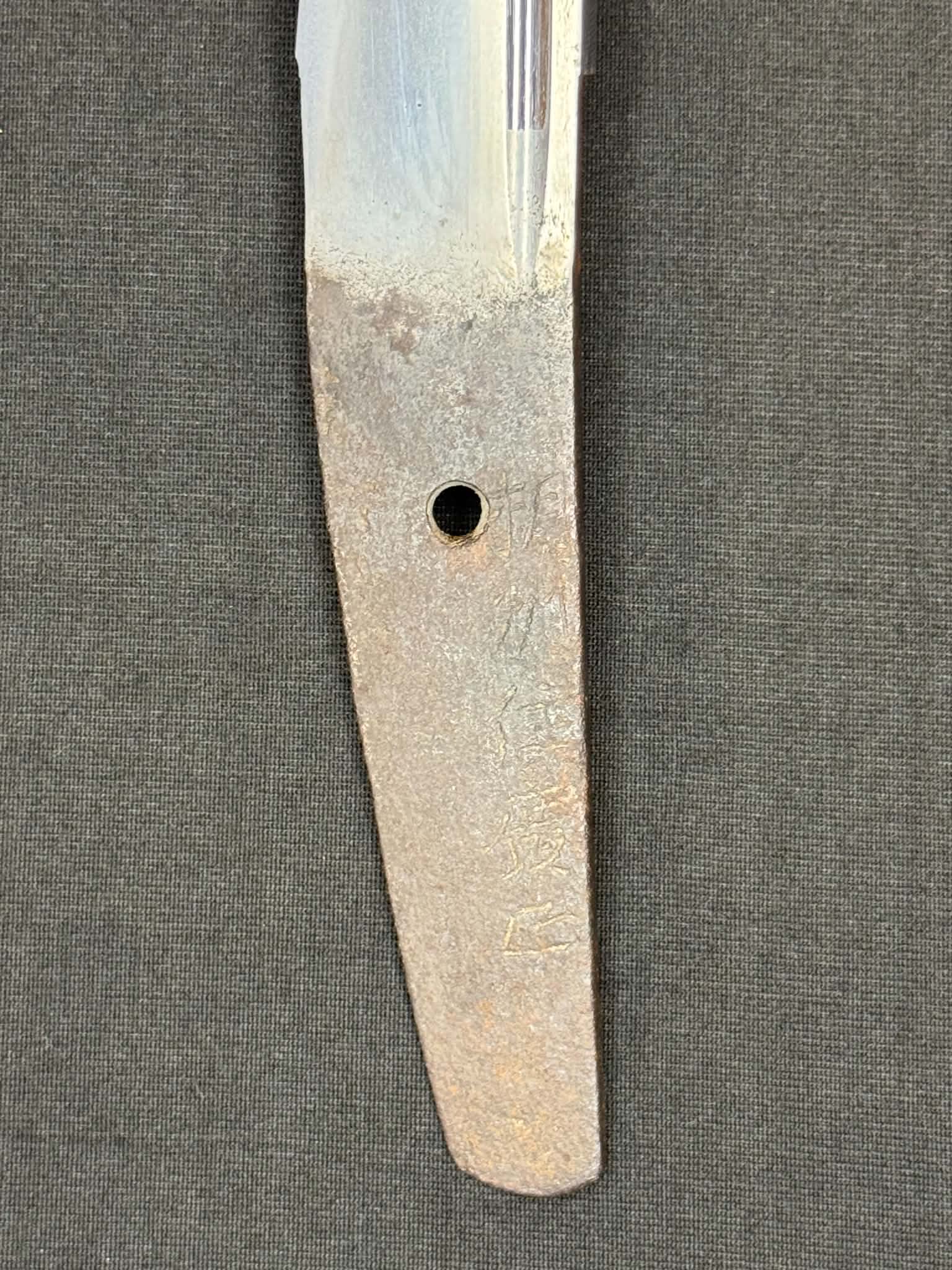 Antique Nihonto - Muromachi (4-600 years old) Wakizashi in Shirasaya, signed Soshuju Hiromasa