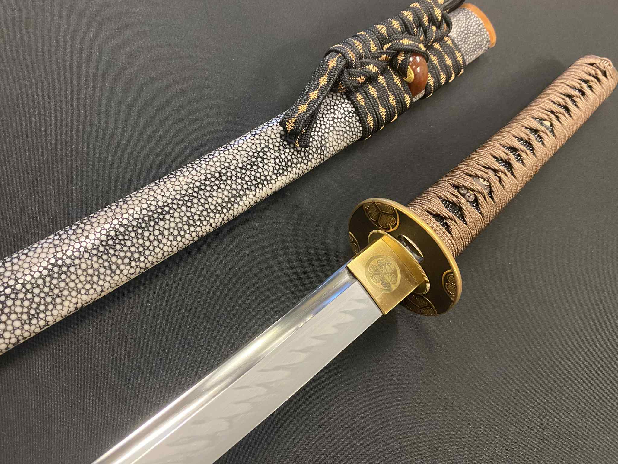 Phoenix Armory Katana - Gold Crest T10