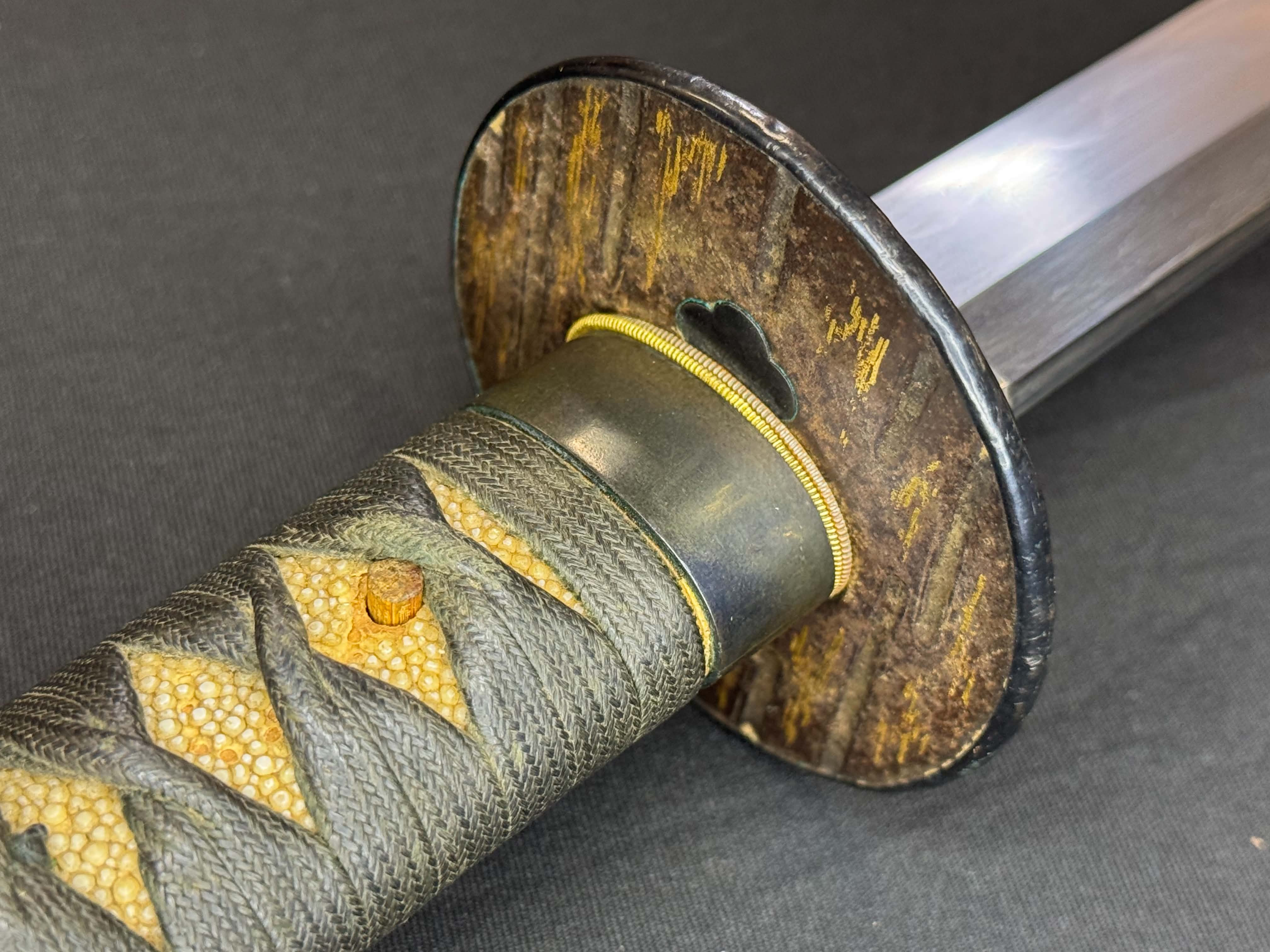 Antique Nihonto - Muromachi (5-600 years old) LONG Katana in Koshirae, NBTHK attributed to Kashu Yukimitsu