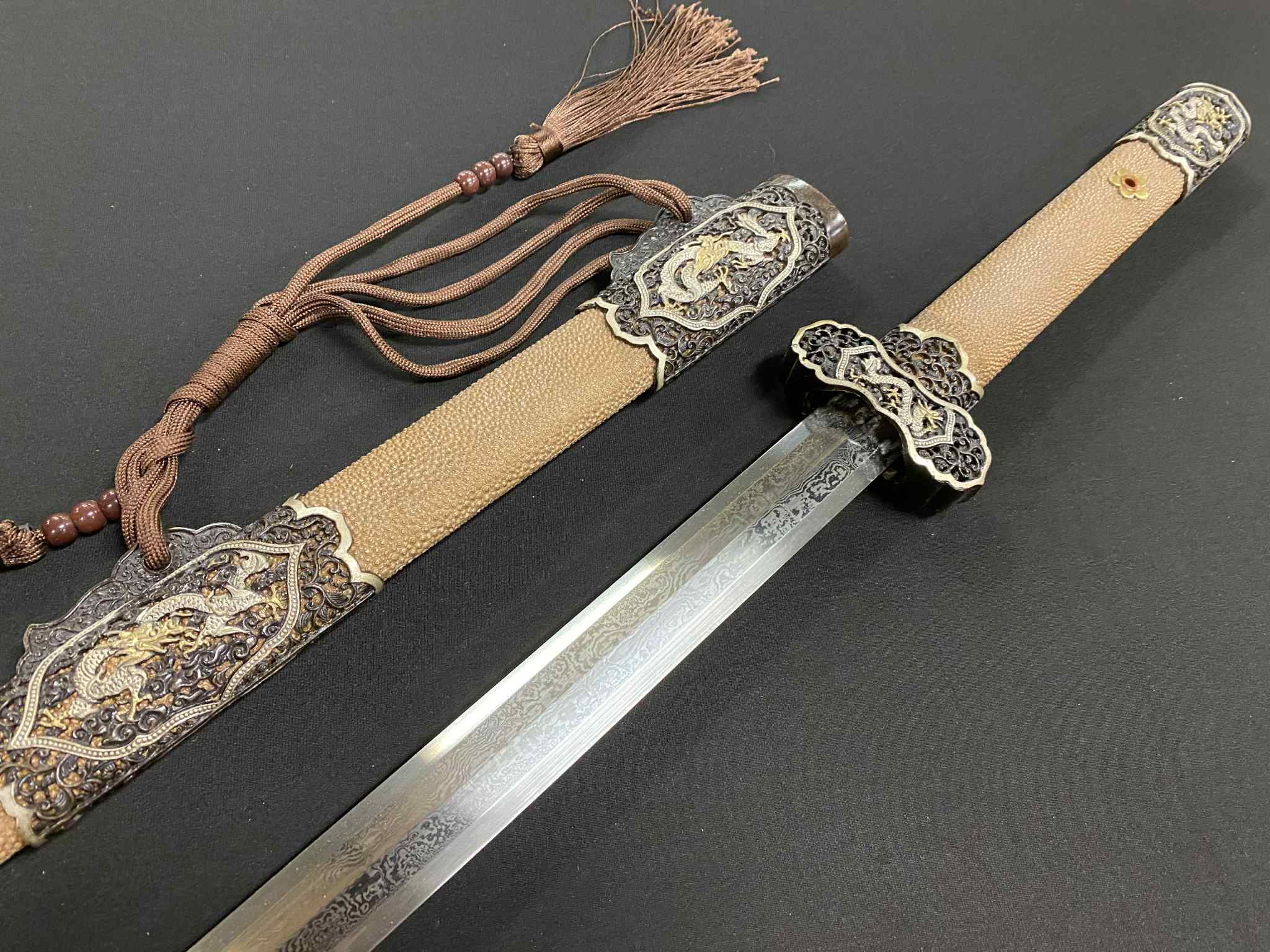 TIGHT SCABBARD Phoenix Armory Jian - Tang Dynasty Clay-tempered Folded Steel