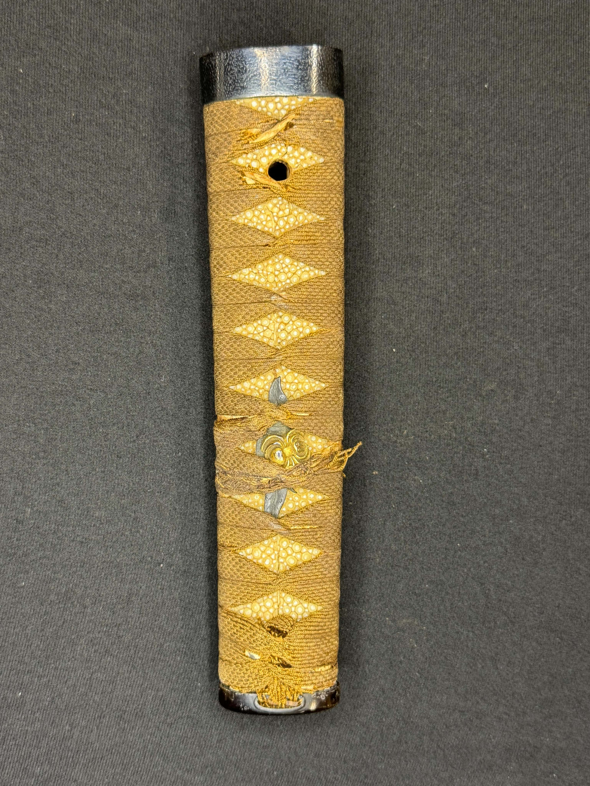 Antique Nihonto - Mid-Edo Wakizashi with Koshirae, signed Etchu no Kami Kanekuni, NBTHK certified