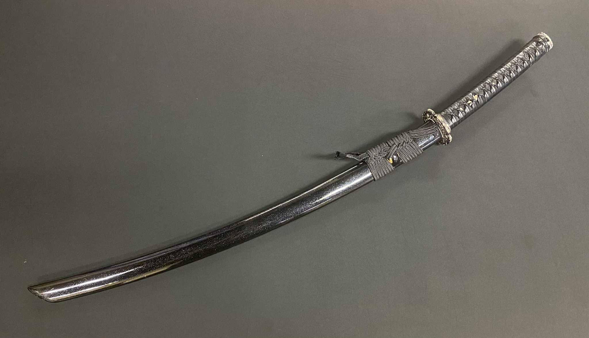 Phoenix Armory Katana - Spring Arch - deep sori, T10 Clay Tempered Choji hamon, Brass Fittings