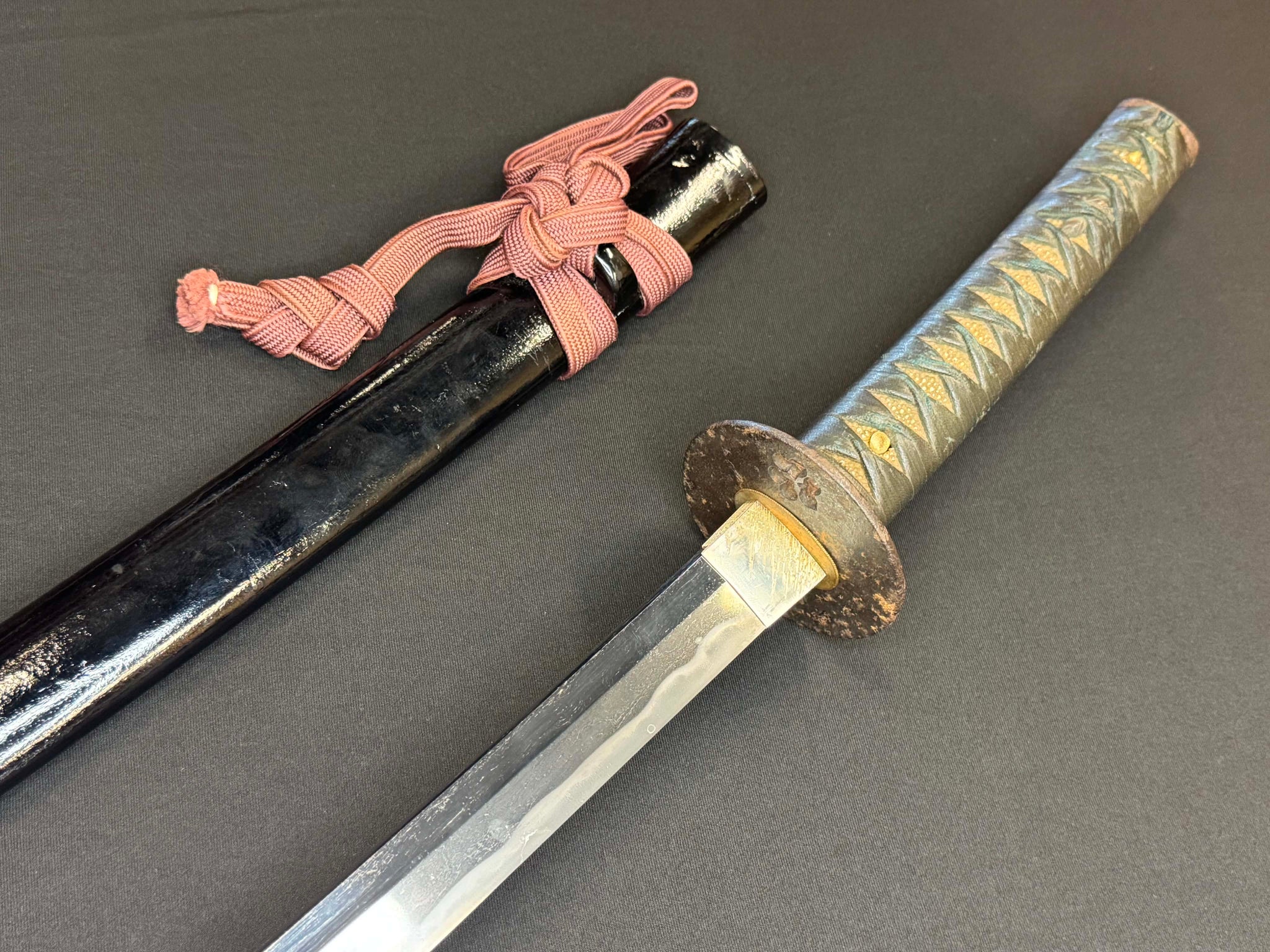 Antique Nihonto - Early Edo(350 years old) Katana with Koshirae - NBTHK attributed to Fujiwara Takada
