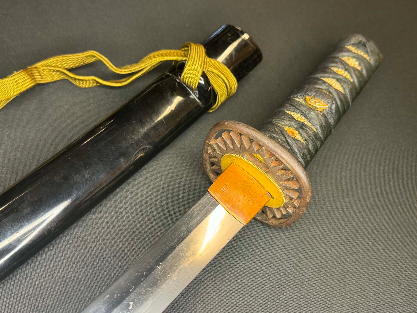 Antique Nihonto - Wakizashi in Koshirae, possible hidden Christian Tsuba