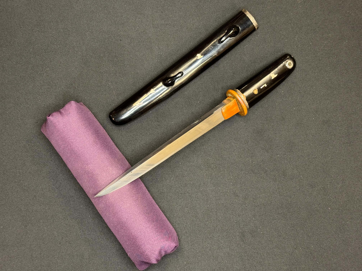 Antique Nihonto - Early Edo (400 years old,) thiccc Yoroi Doshi Armor Piercer Tanto in koshirae, Dated Keicho 9 (1604)
