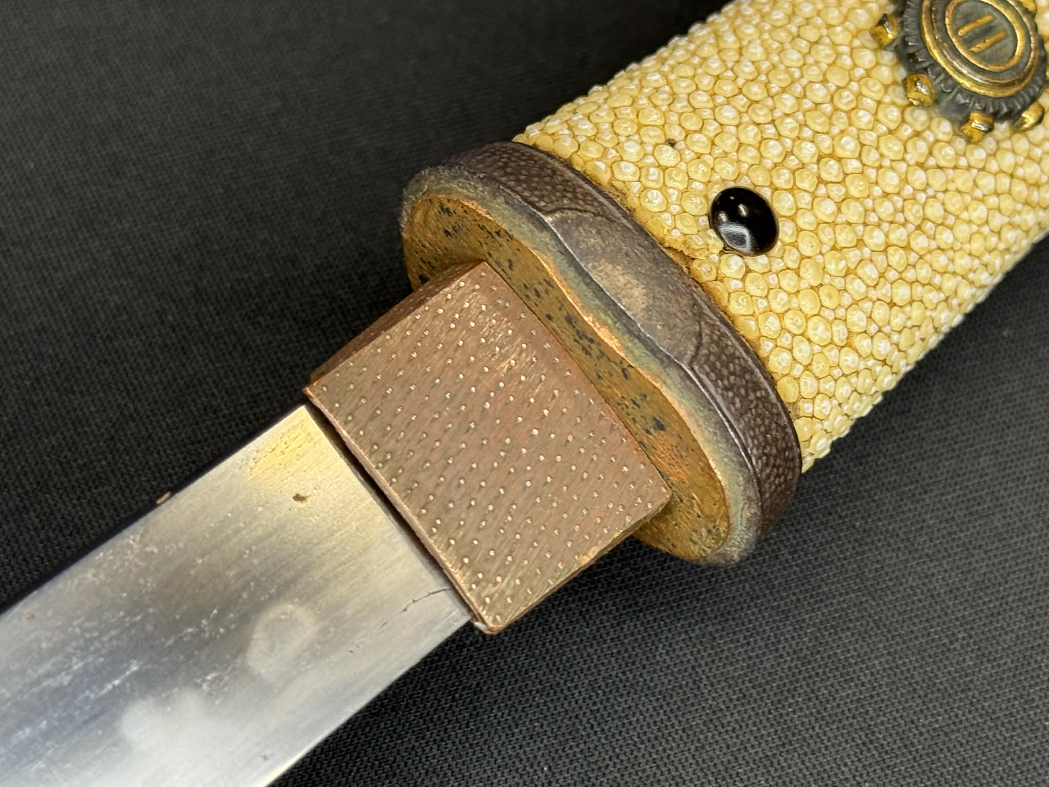 Antique Nihonto - Hitatsura Tanto in Aikuchi Koshirae