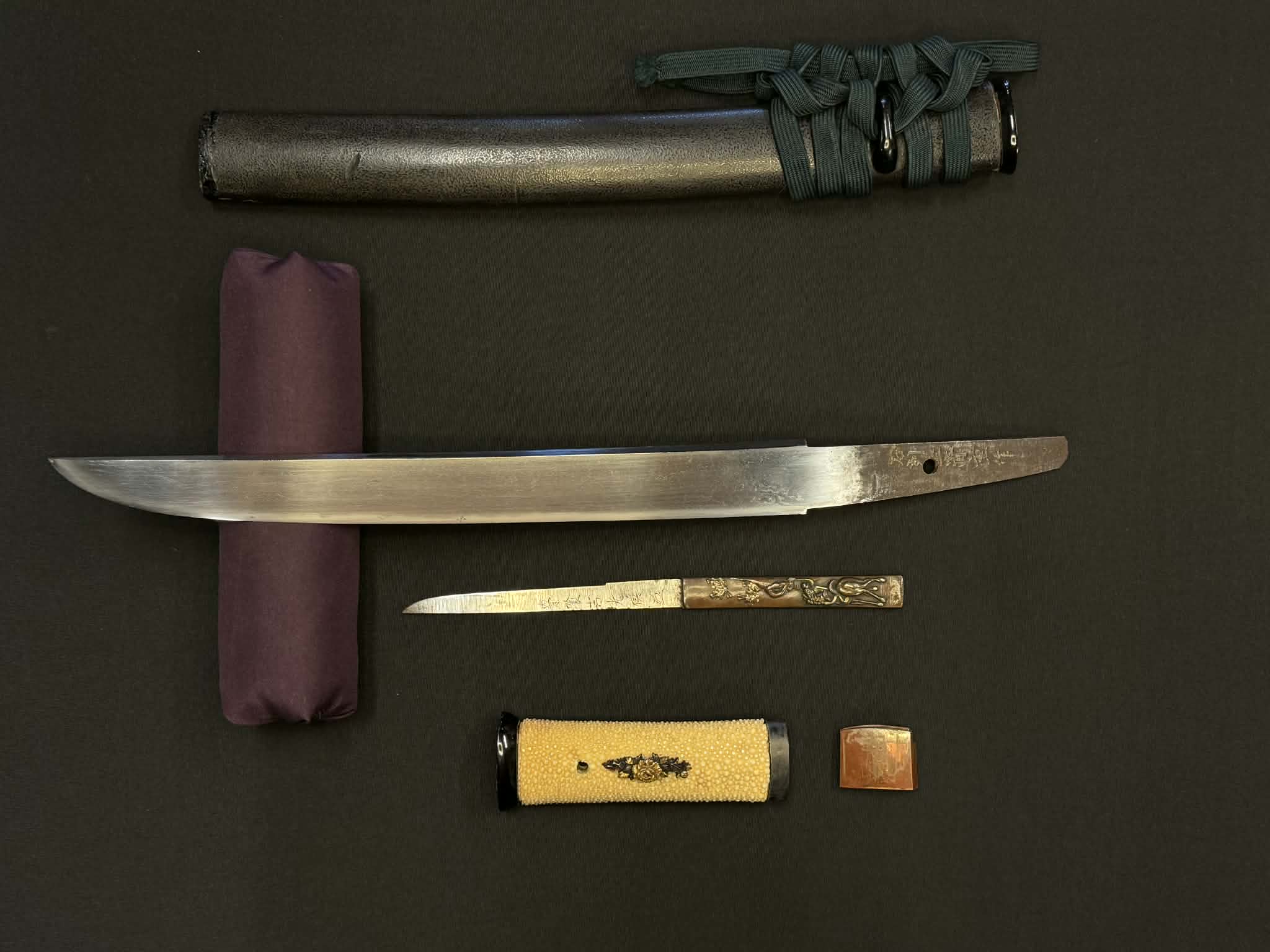 Antique Nihonto -  Edo Period (150-300 years old) Tanto in Koshirae - Signed Sekishu Ju Kiyoshige (unverified)