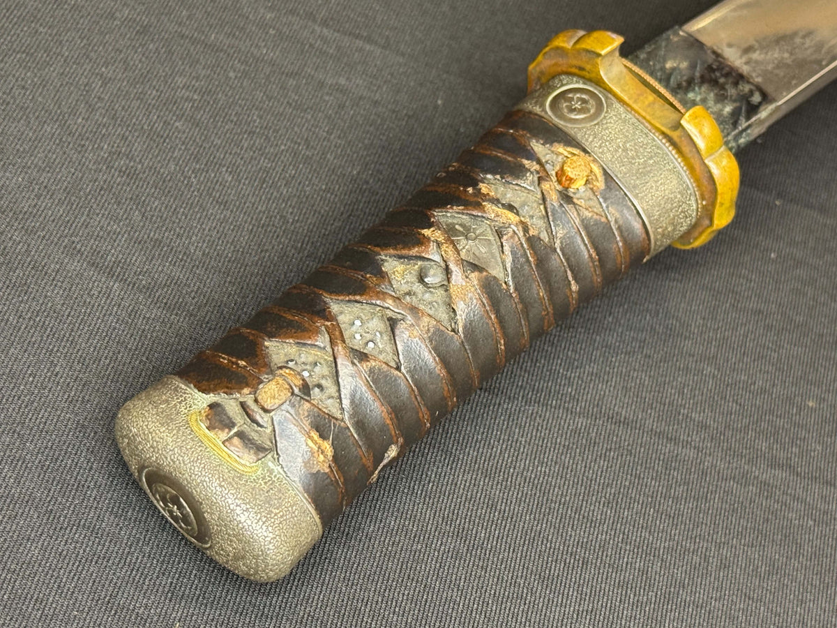 Antique Nihonto - Tanto in Koshirae, Signed Aizu Ju Michitoki, dated August  Genji 1 (1864)