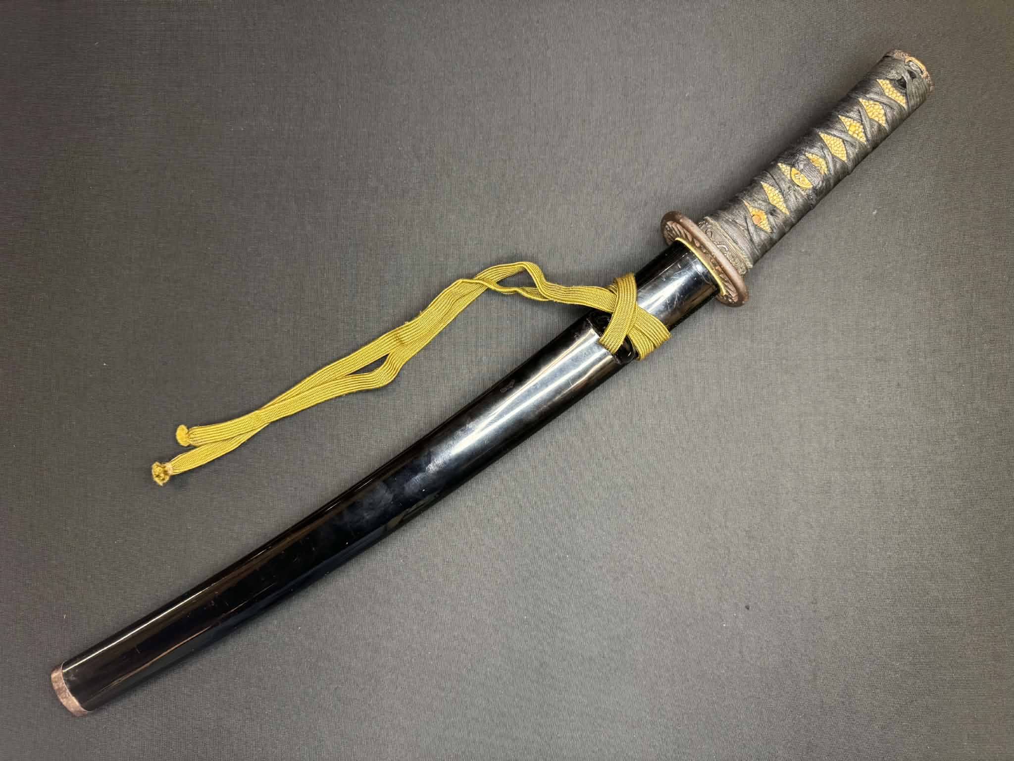 Antique Nihonto - Wakizashi in Koshirae, possible hidden Christian Tsuba