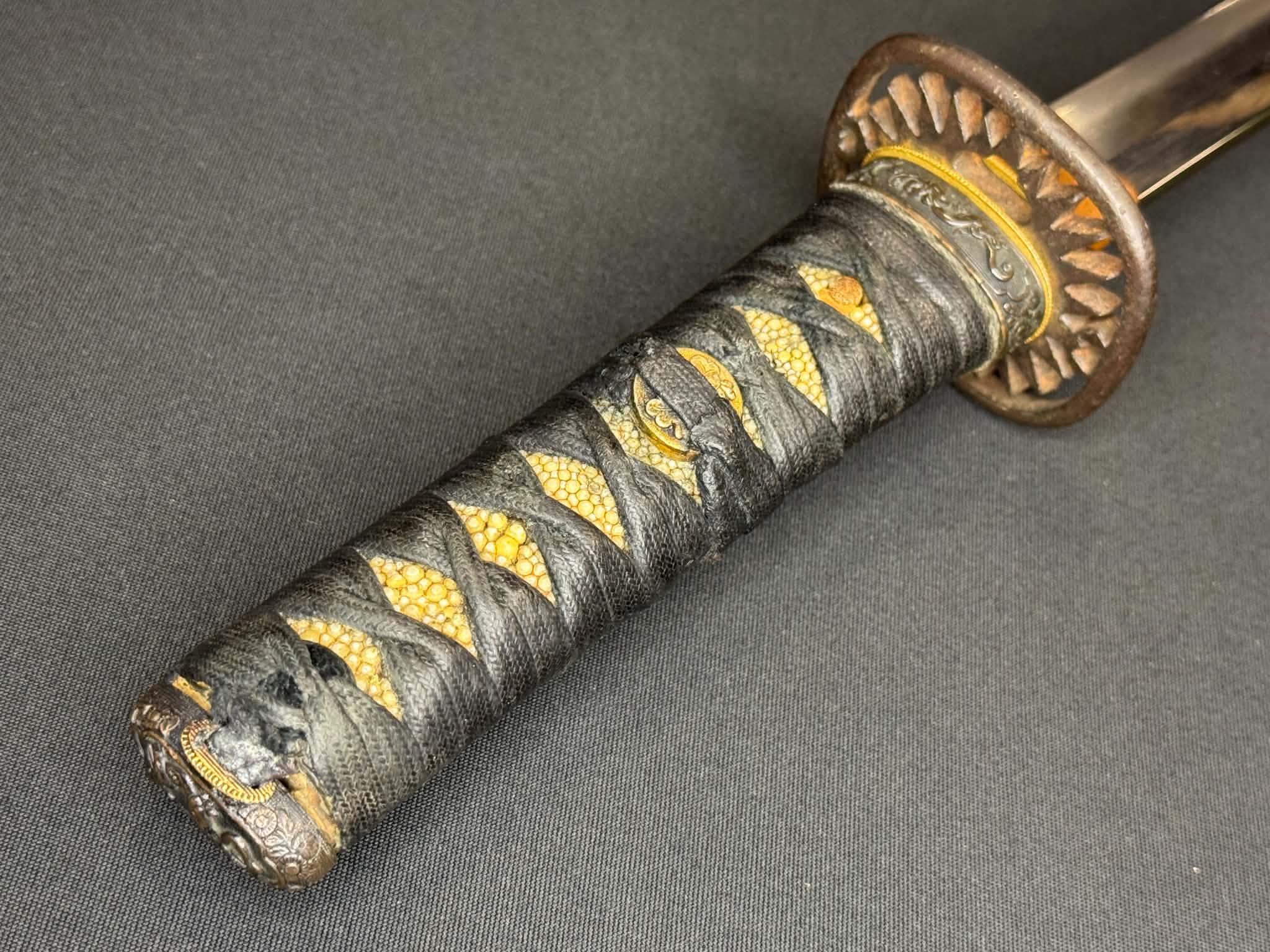 Antique Nihonto - Wakizashi in Koshirae, possible hidden Christian Tsuba
