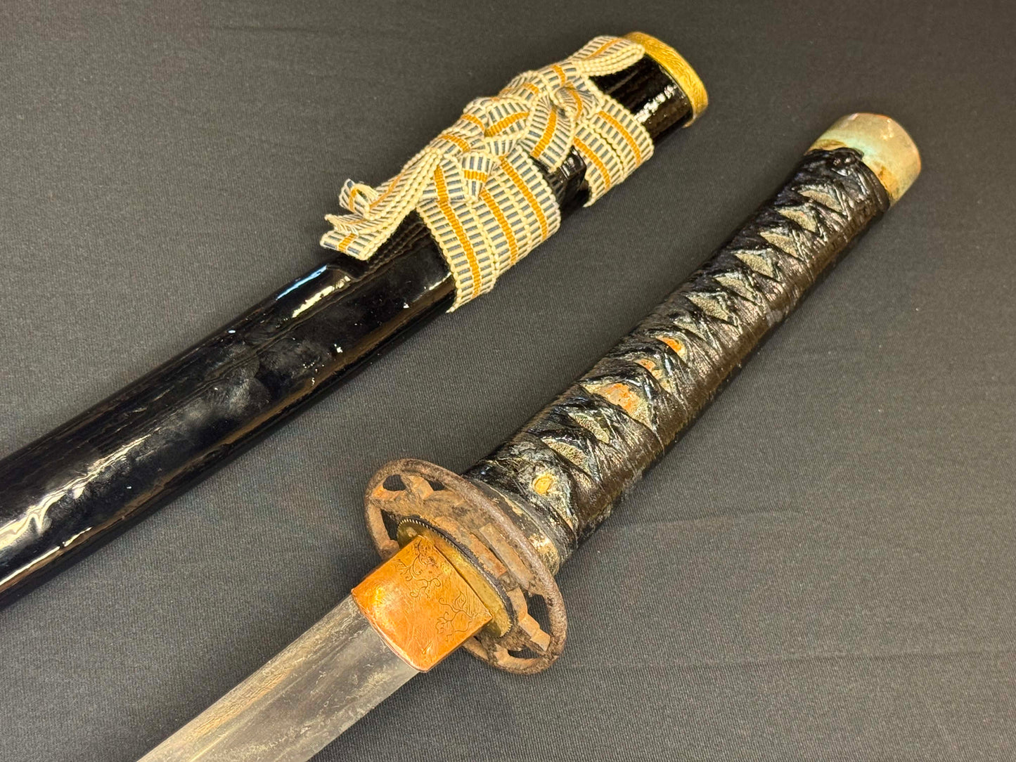 Antique Nihonto - Wakizashi in Handachi koshirae, signed Bizen Kuni Ju Osafune Sukesada, NBTHK CERTIFIED