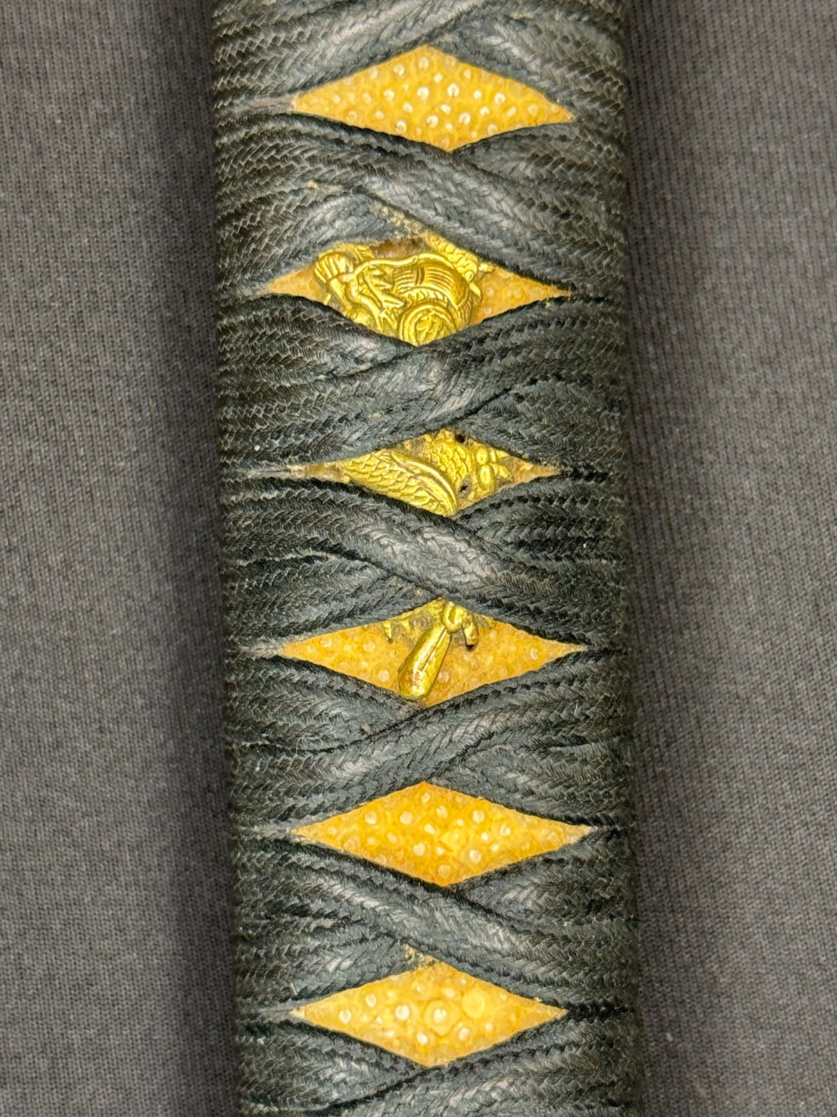 Antique Nihonto - Muromachi (5-600 years old) Katana in Koshirae, NBTHK attributed to Naminohira