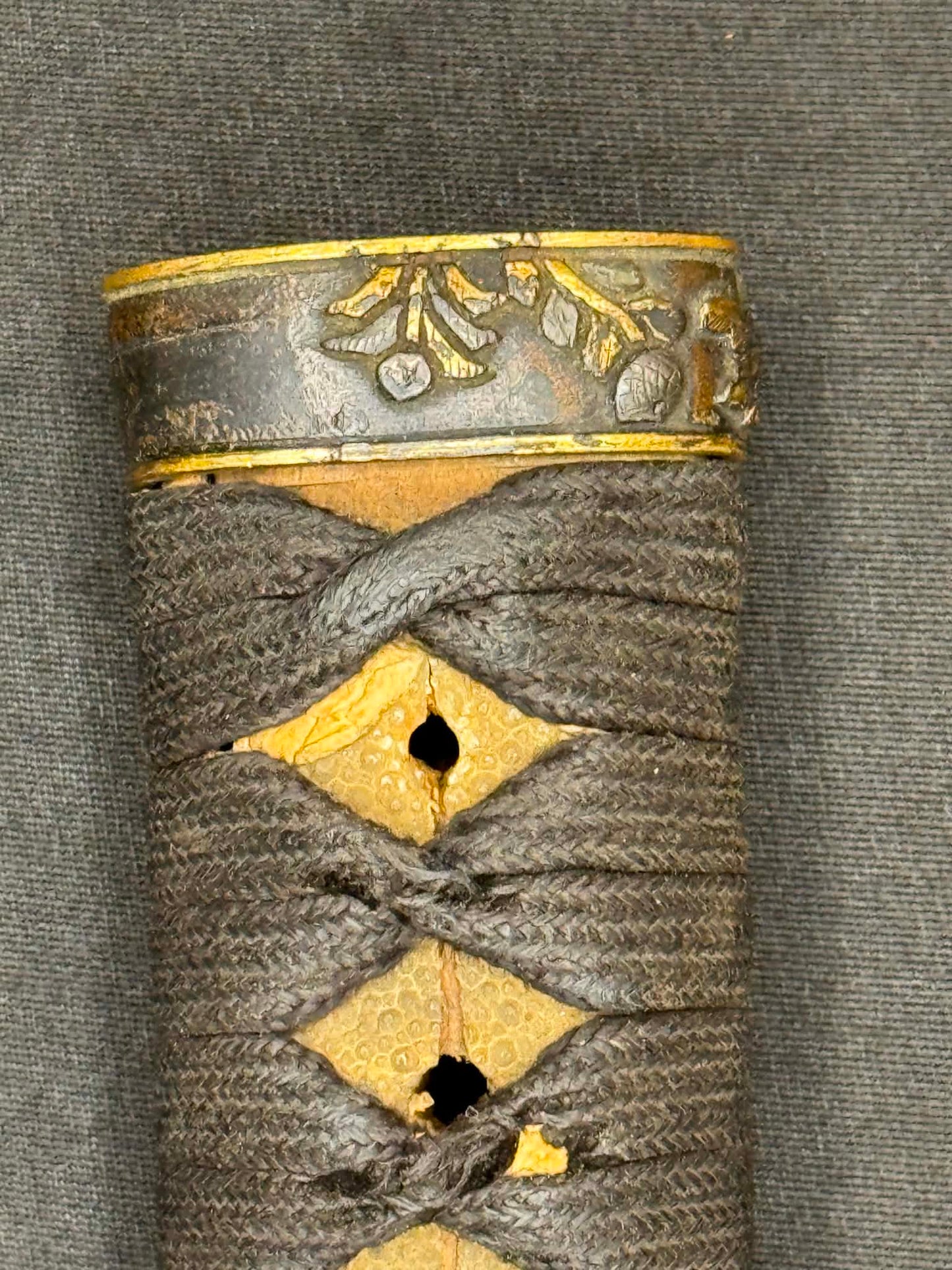 Antique Nihonto - Early Muromachi (600 years old) Katana in Handachi Koshirae