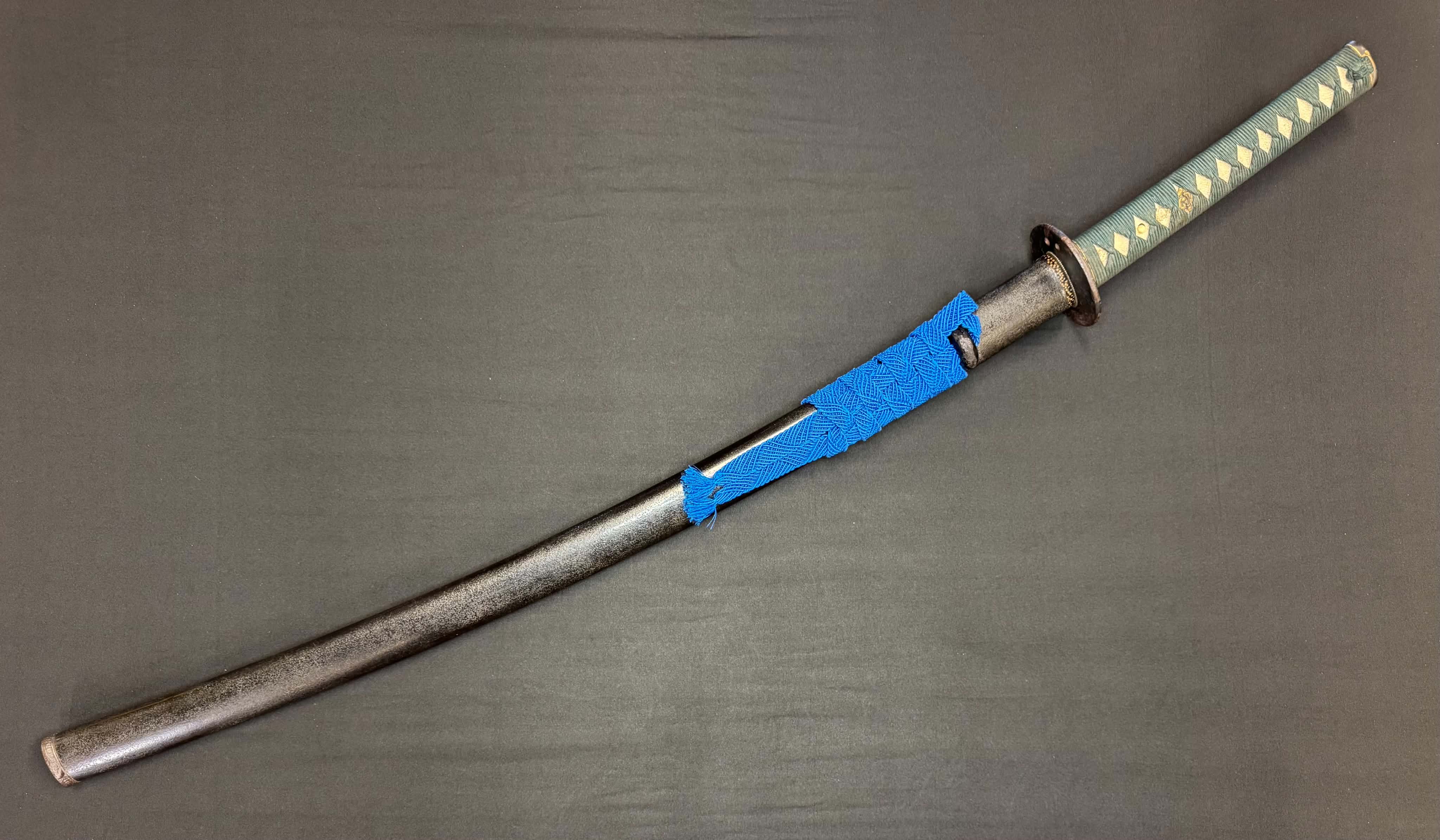 Antique Nihonto - Late Muromachi (4-500 years old) Katana in Koshirae, signed Bishu Osafune Sukesada, Dated August 1525 (not verified)