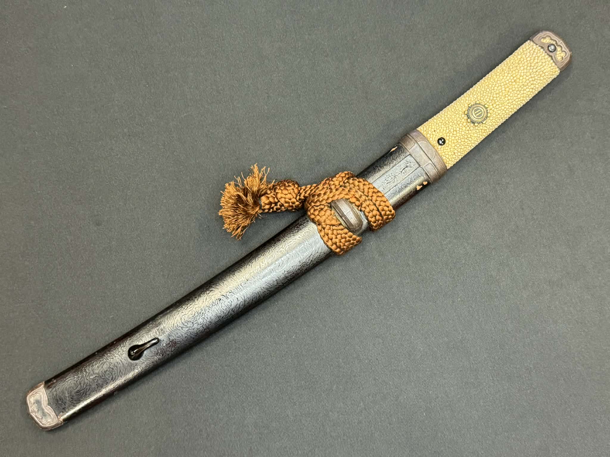 Antique Nihonto - Hitatsura Tanto in Aikuchi Koshirae