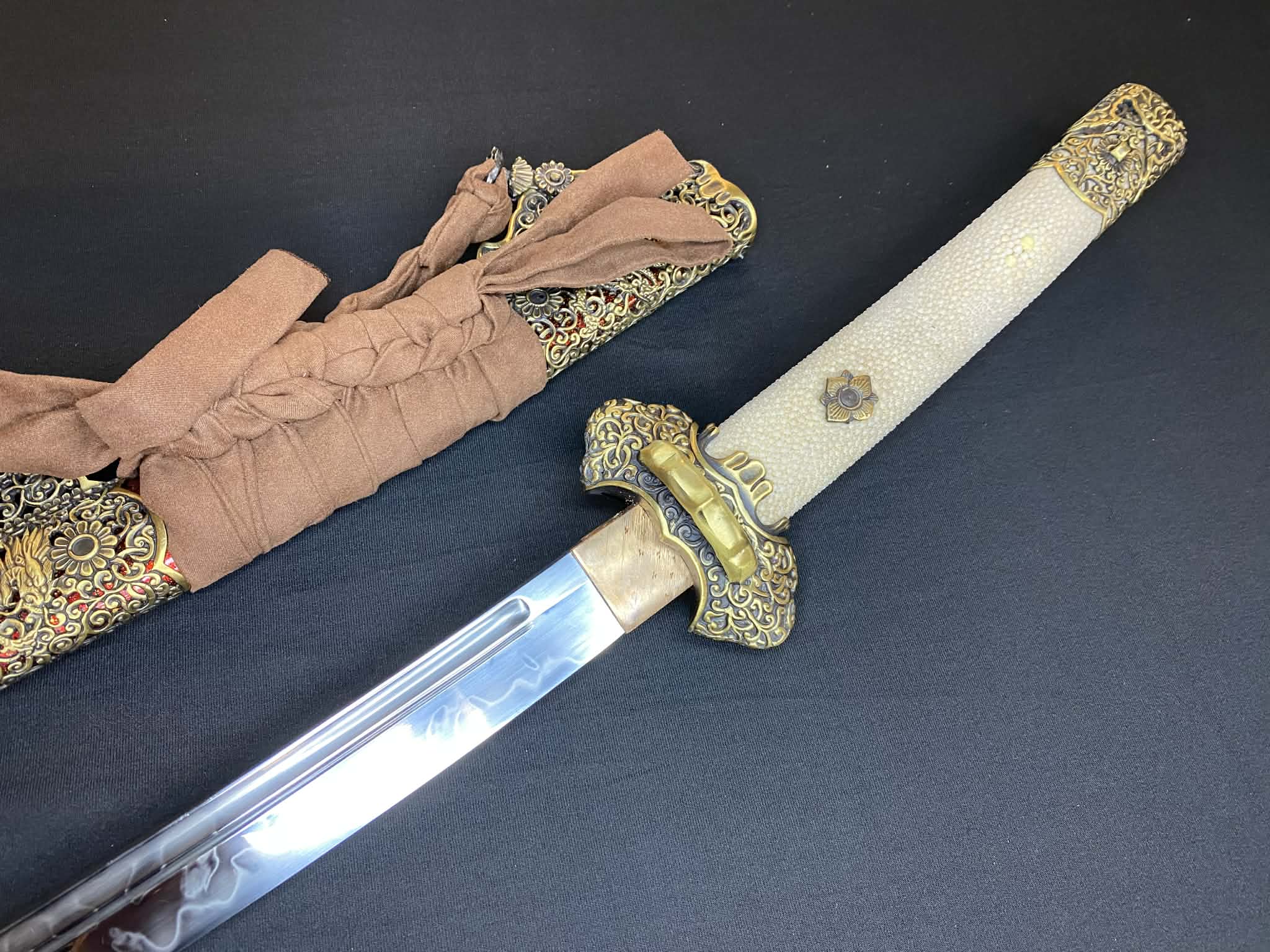 Dragonspring Emperor Tachi - Ruby Kazaridachi - Kogarasu Hitatsura