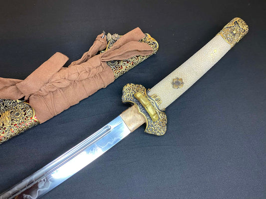 Dragonspring Emperor Tachi - Ruby Kazaridachi - Kogarasu Hitatsura