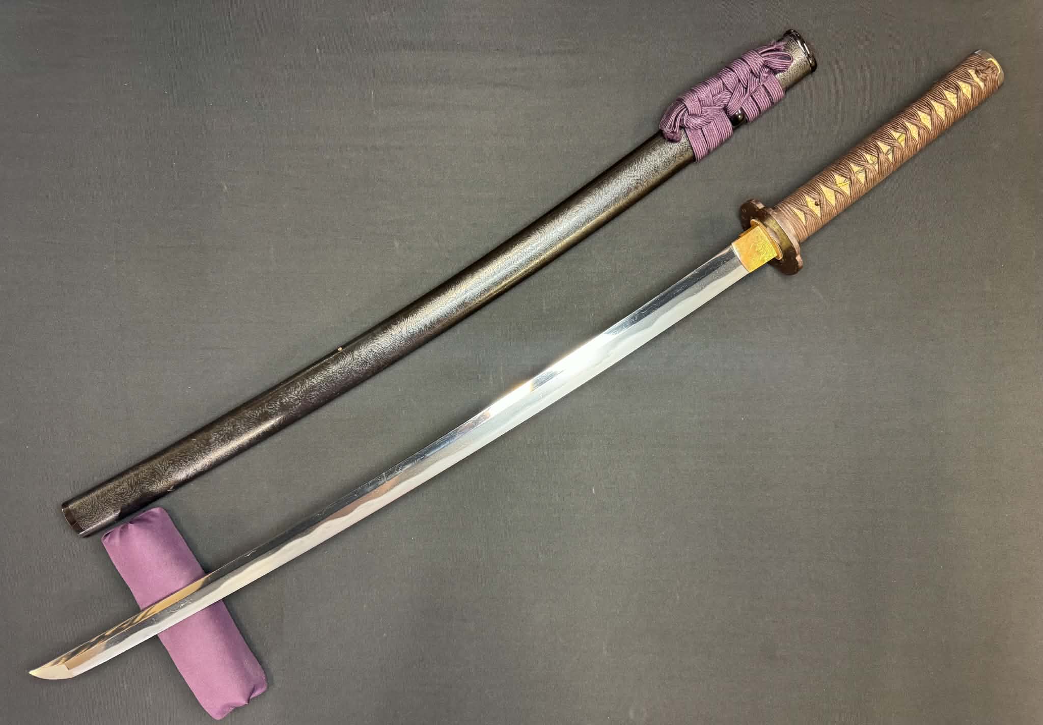 Antique Nihonto - Katana in Koshirae, signed Kunihiro (unverified)