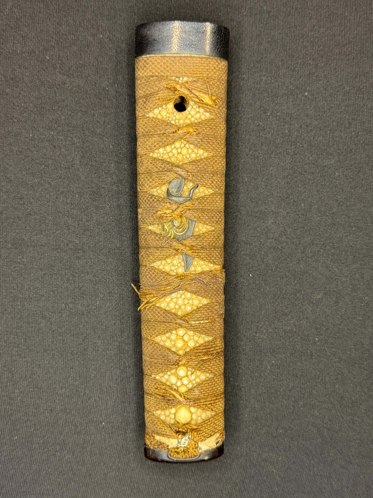 Antique Nihonto - Mid-Edo Wakizashi with Koshirae, signed Etchu no Kami Kanekuni, NBTHK certified