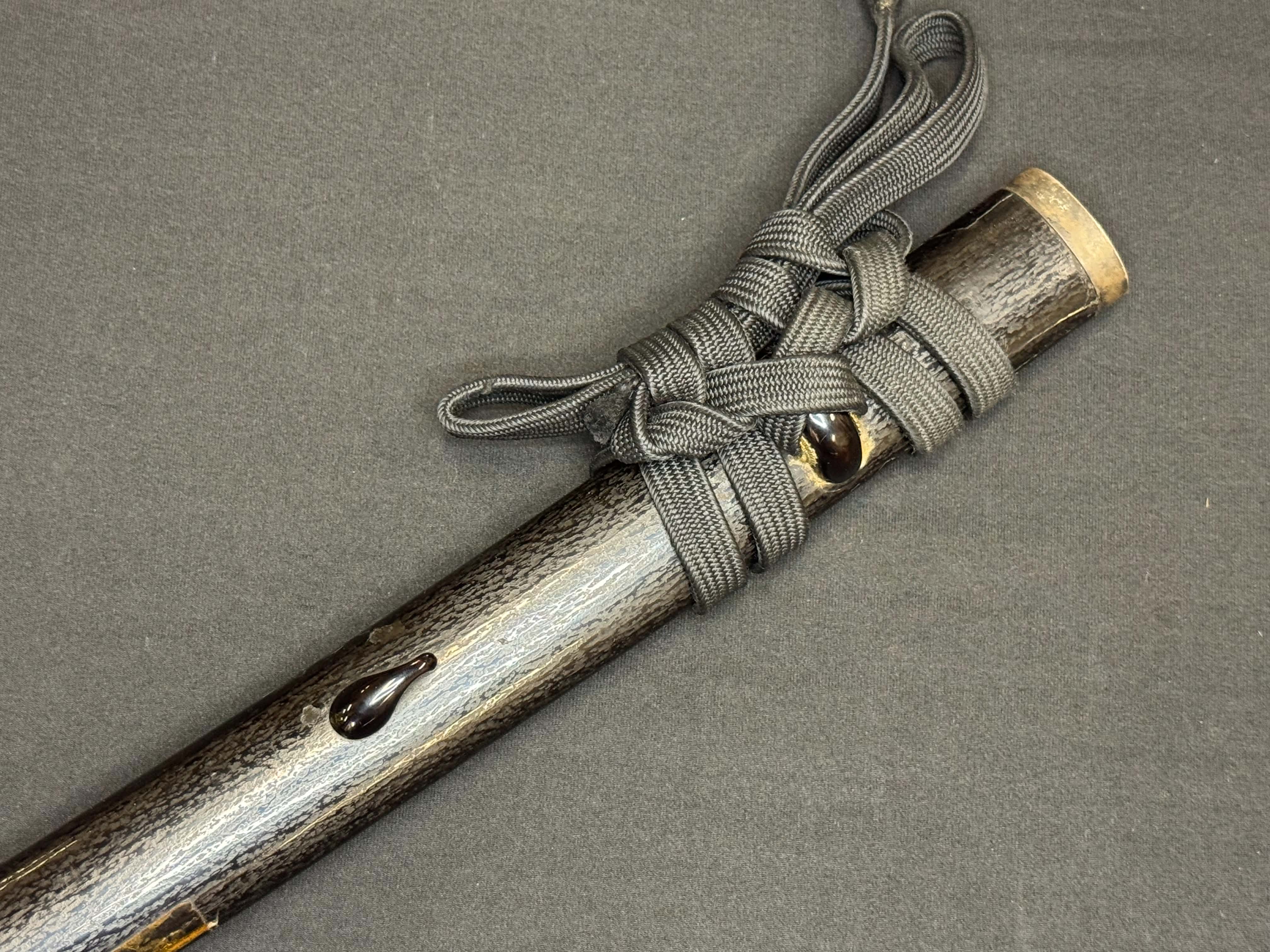 Antique Nihonto - Muromachi (5-600 years old) LONG Katana in Koshirae, NBTHK attributed to Kashu Yukimitsu
