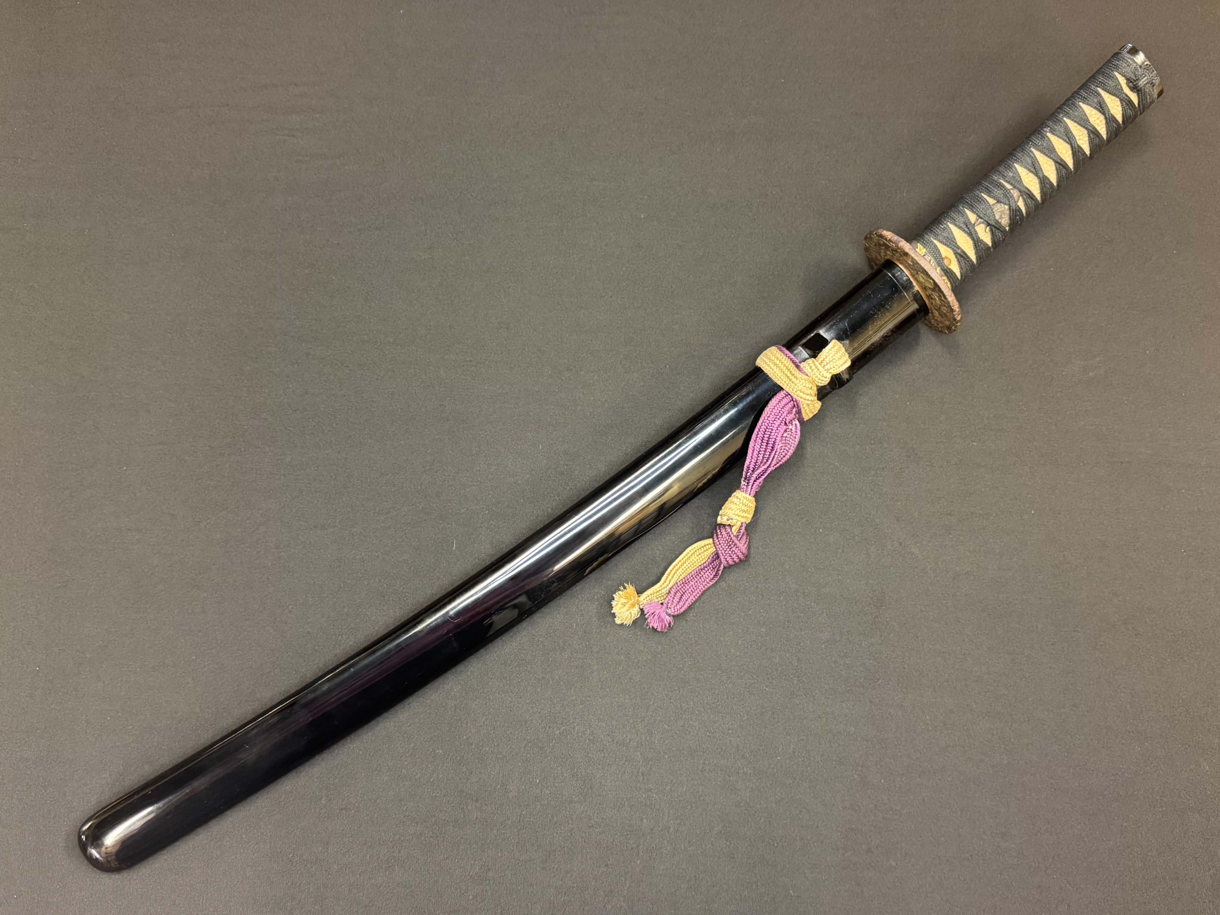 Antique Nihonto - wakizashi in Koshirae, signed Bishu Osafune Sukesada (unverified)
