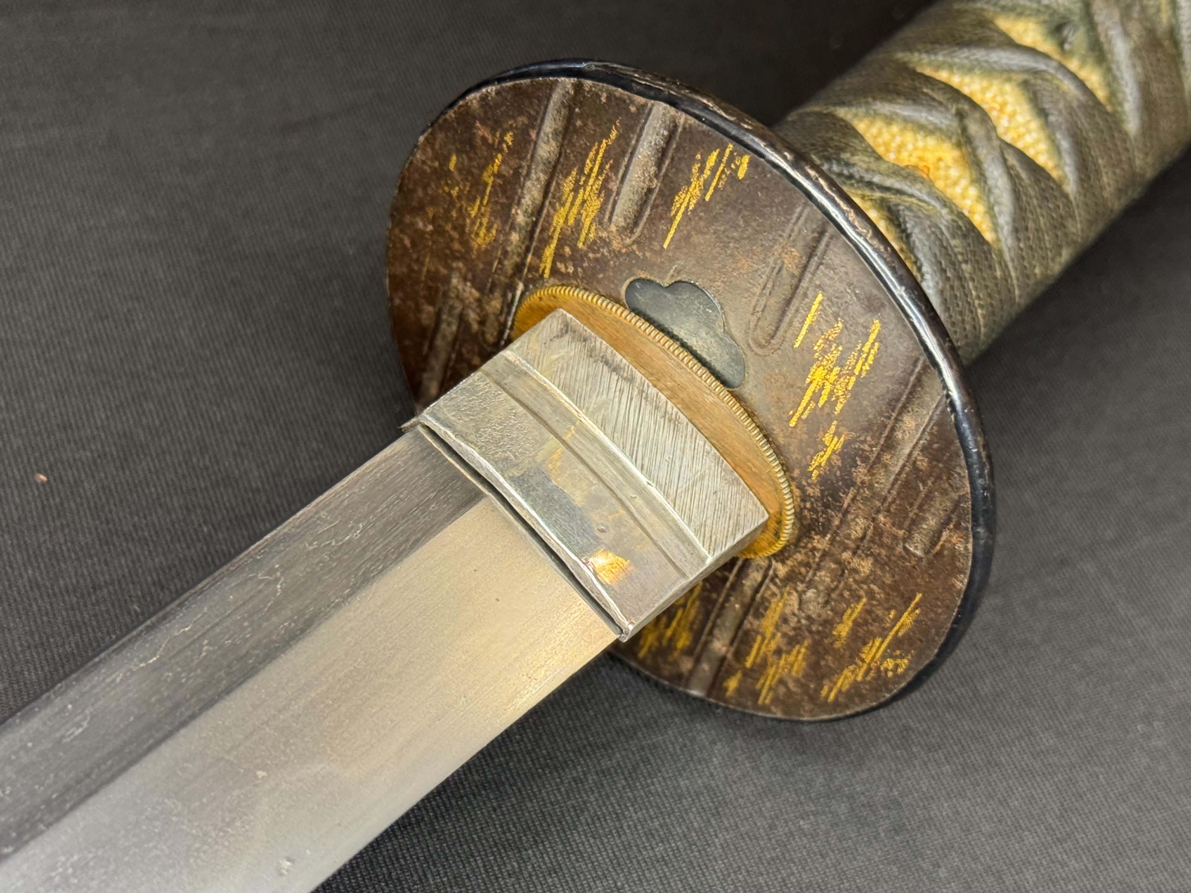 Antique Nihonto - Muromachi (5-600 years old) LONG Katana in Koshirae, NBTHK attributed to Kashu Yukimitsu