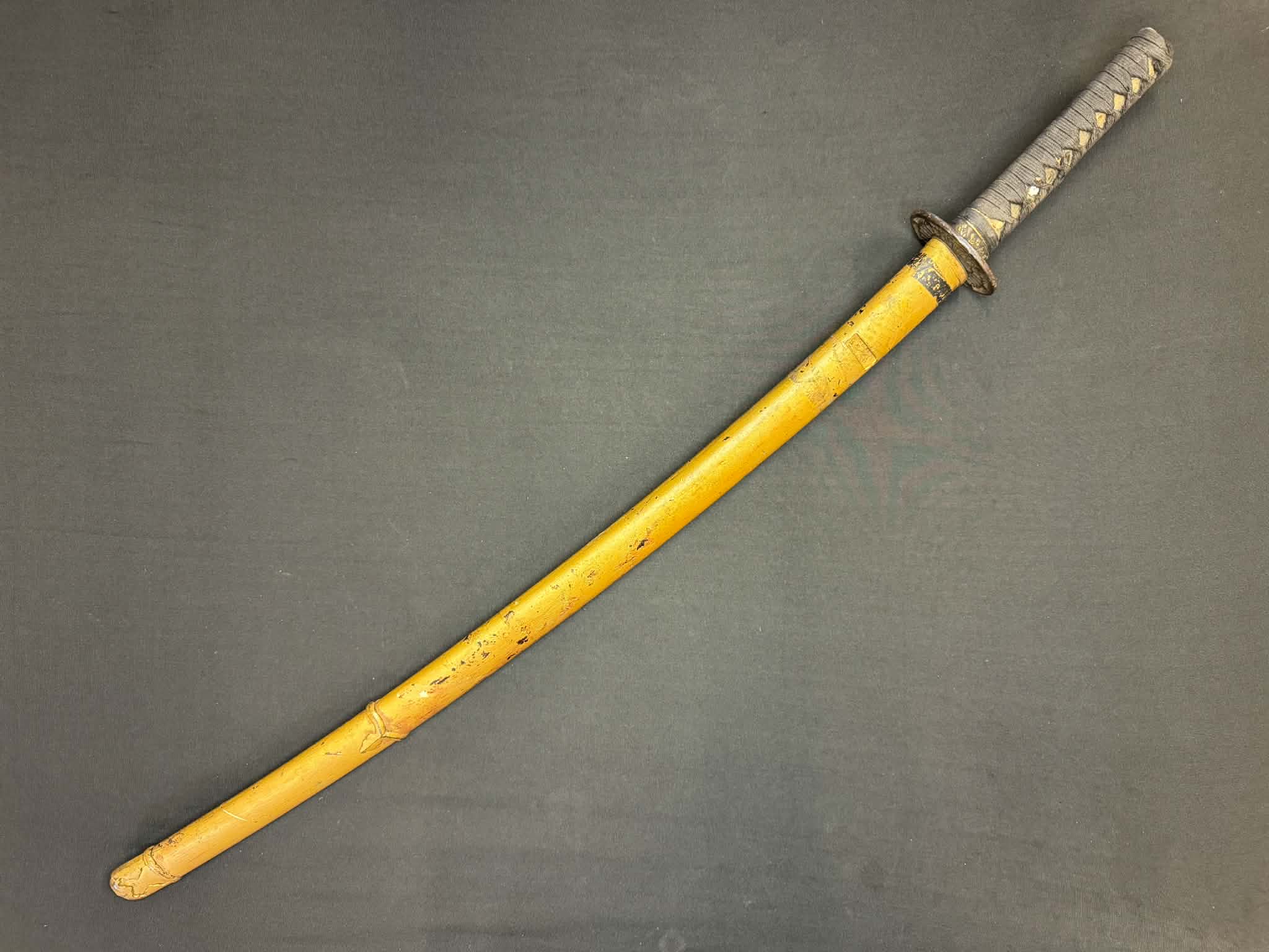 Antique Nihonto - Early Muromachi (600 years old) Katana in Handachi Koshirae