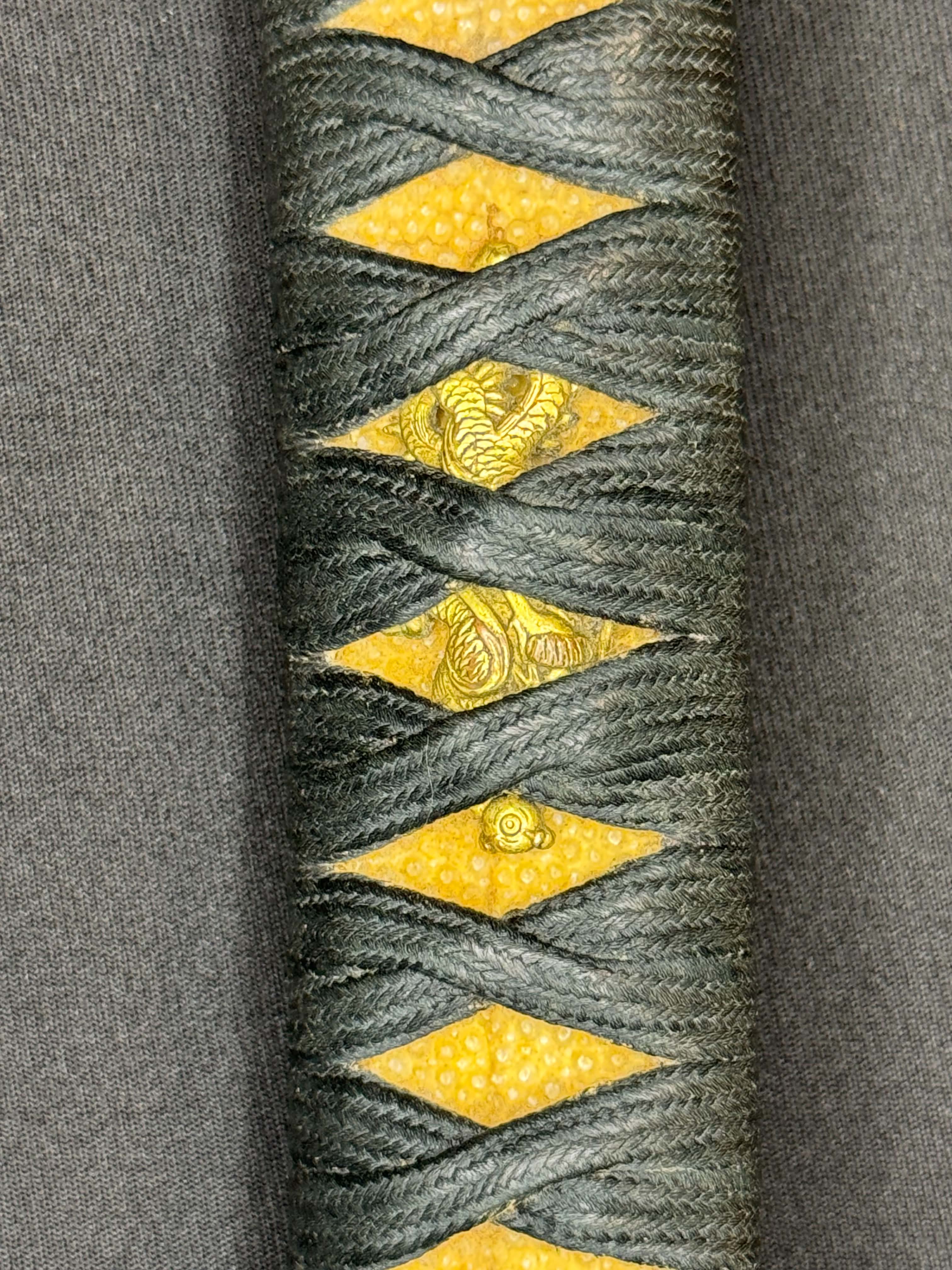 Antique Nihonto - Muromachi (5-600 years old) Katana in Koshirae, NBTHK attributed to Naminohira
