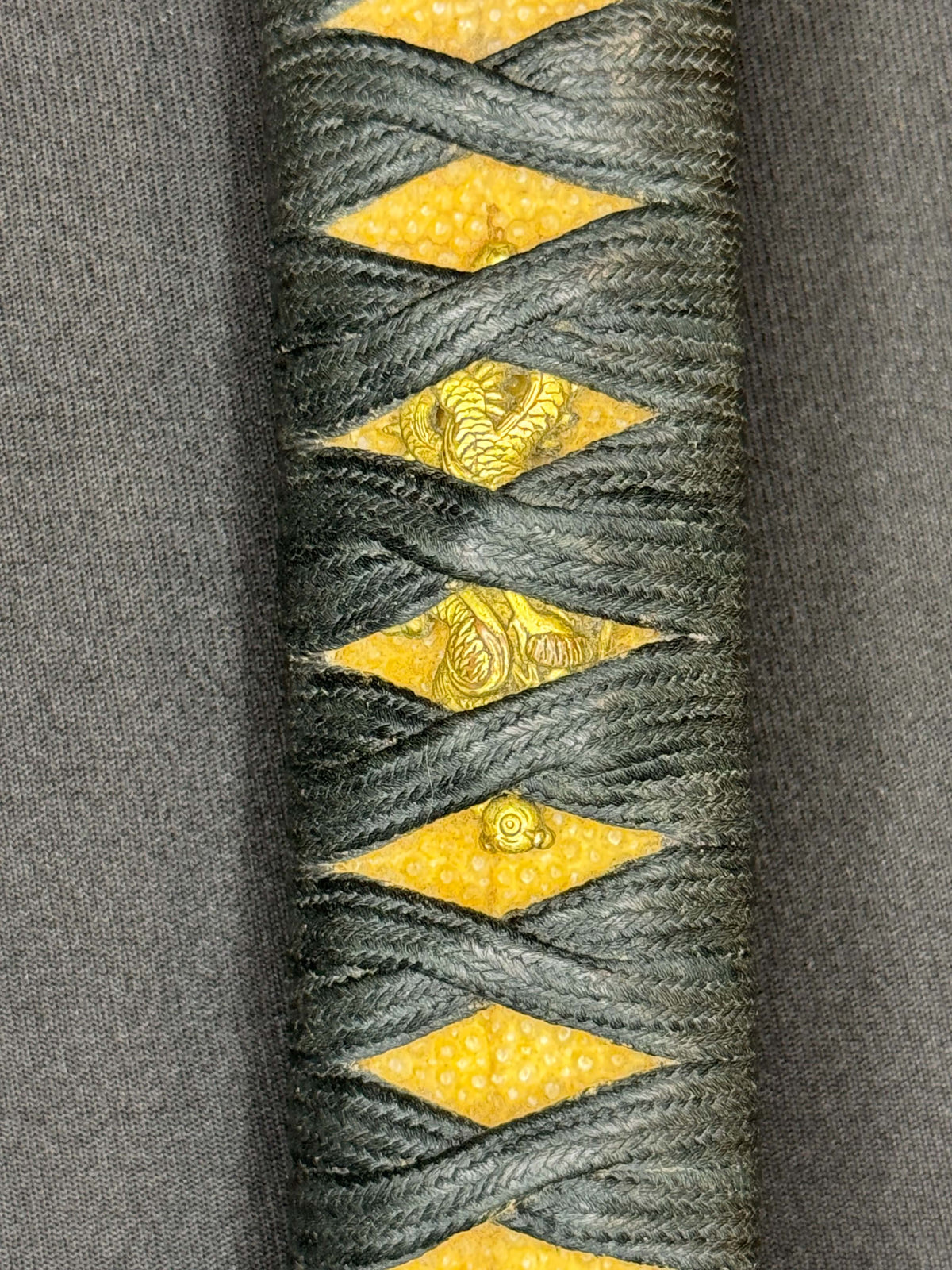 Antique Nihonto - Muromachi (5-600 years old) Katana in Koshirae, NBTHK attributed to Naminohira