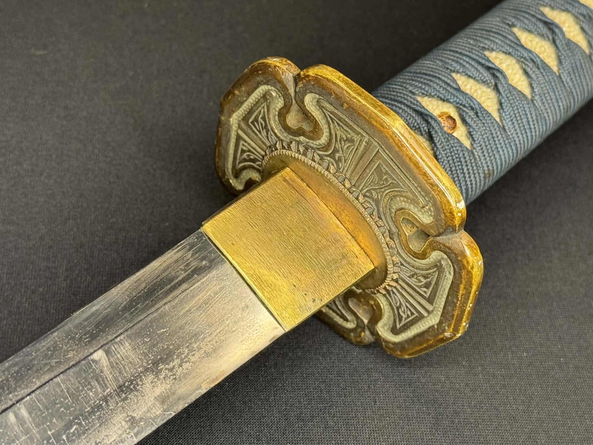 Antique Nihonto - Katana in Tachi Koshirae, signed Shinano no Kami Kunihiro Saku (unverified)