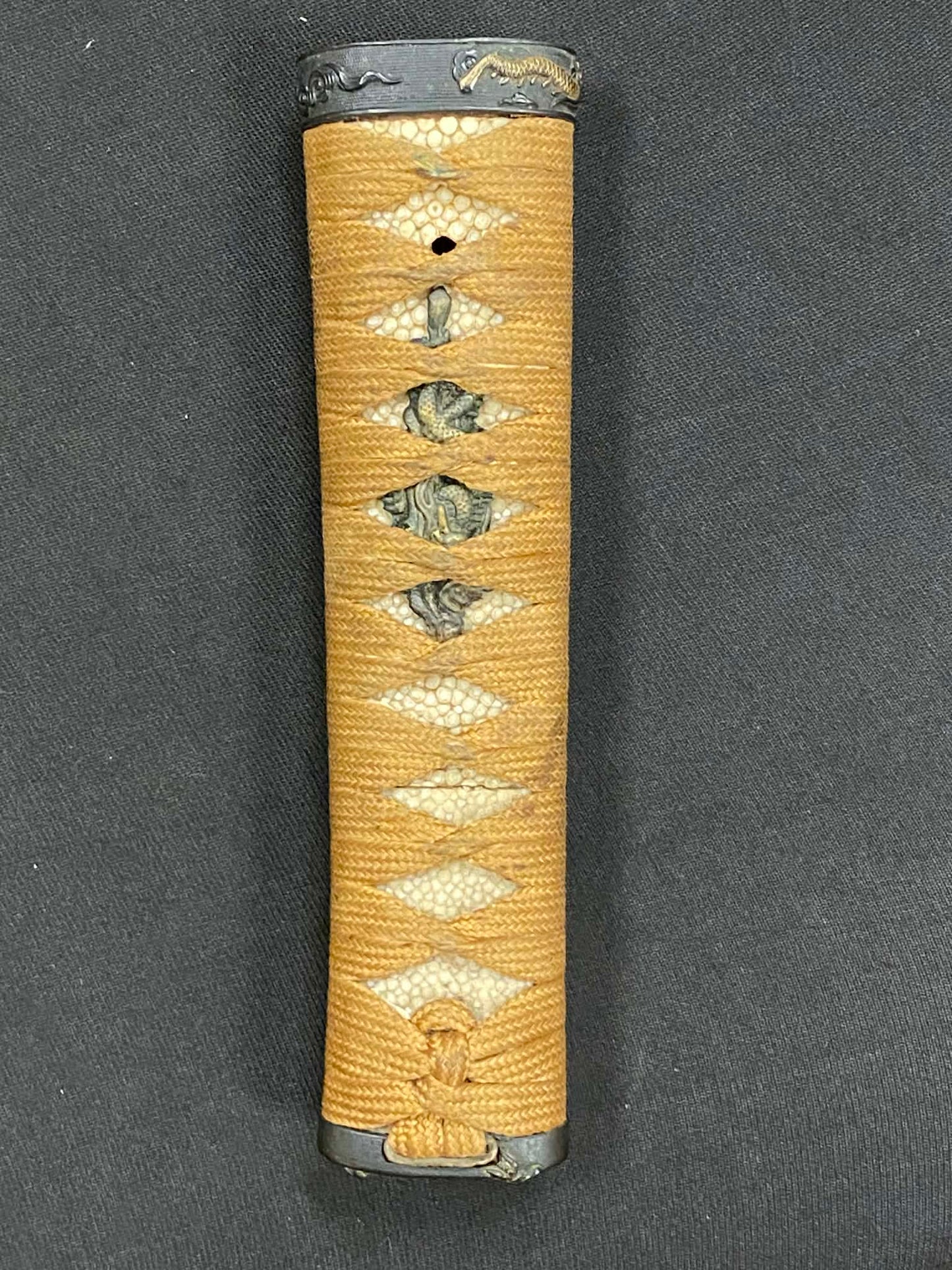 Antique Nihonto - Early Edo (3-400 years old) Wakizashi in Koshirae, signed Kanemoto (unverified)