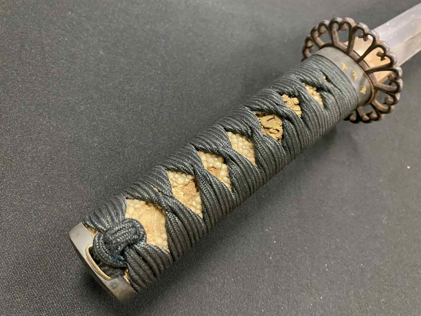 Antique Nihonto - Daishou Katana (Late Muromachi, red lacquer signature of Yoshikage) and Wakizashi (Late Muromachi, signed Kanefusa Masaie) (neither verified) with Koshirae