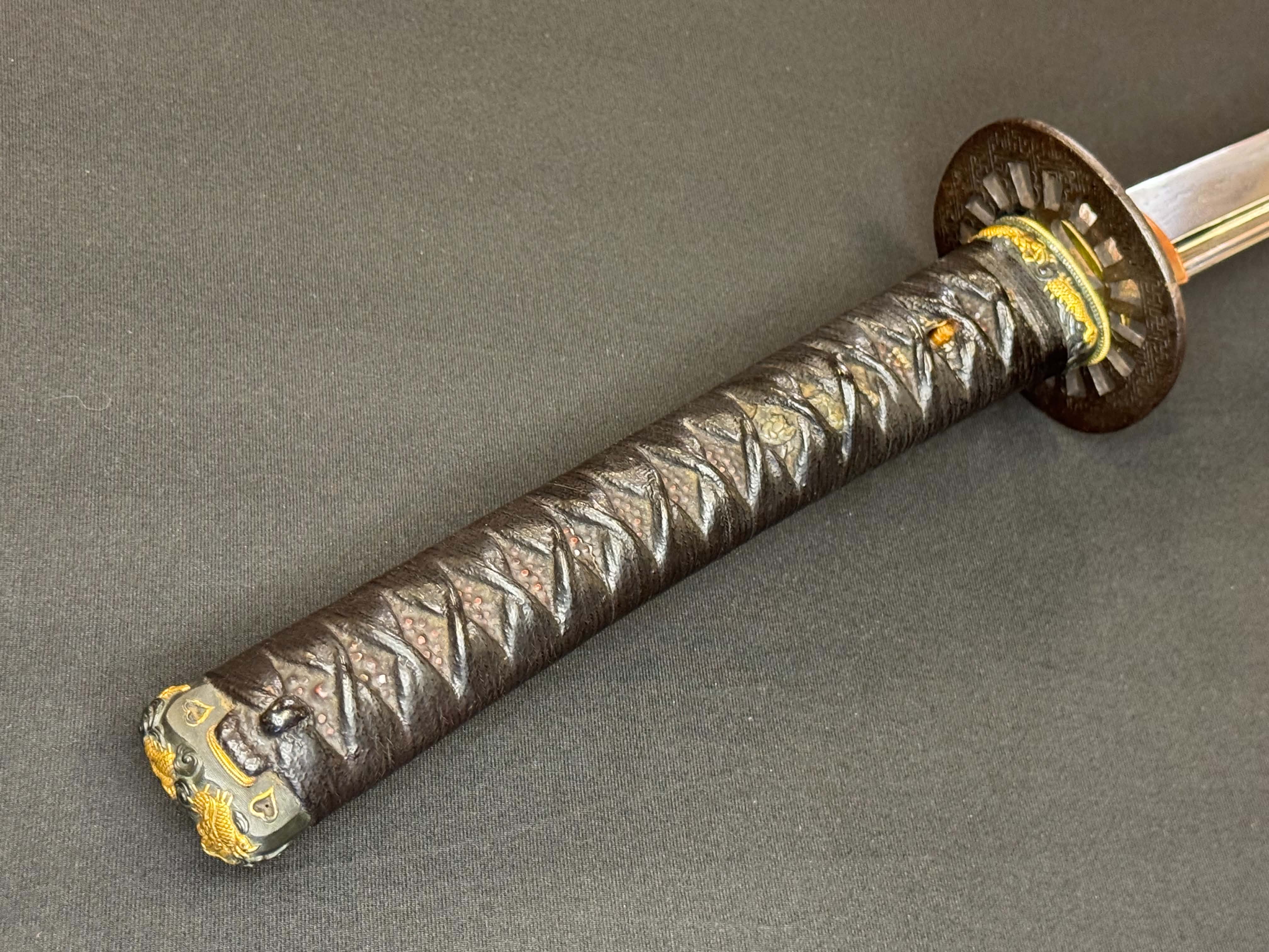 Antique Nihonto - Early Edo (300-350 years old) Katana in Koshirae, signed Yokoyama Ueno Daijo Fujiwara Sukesada (not verified)