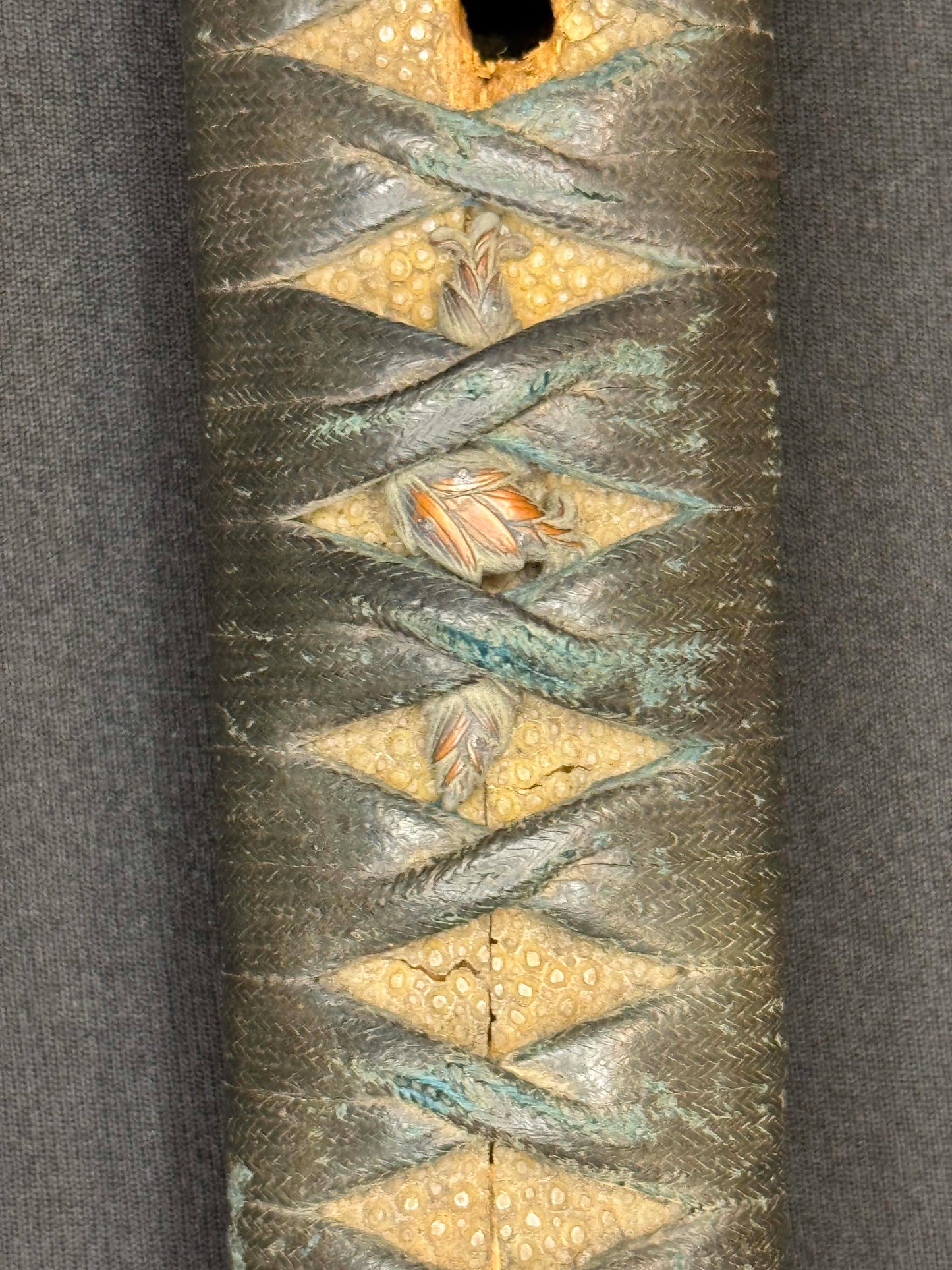 Antique Nihonto - Early Edo(350 years old) Katana with Koshirae - NBTHK attributed to Fujiwara Takada