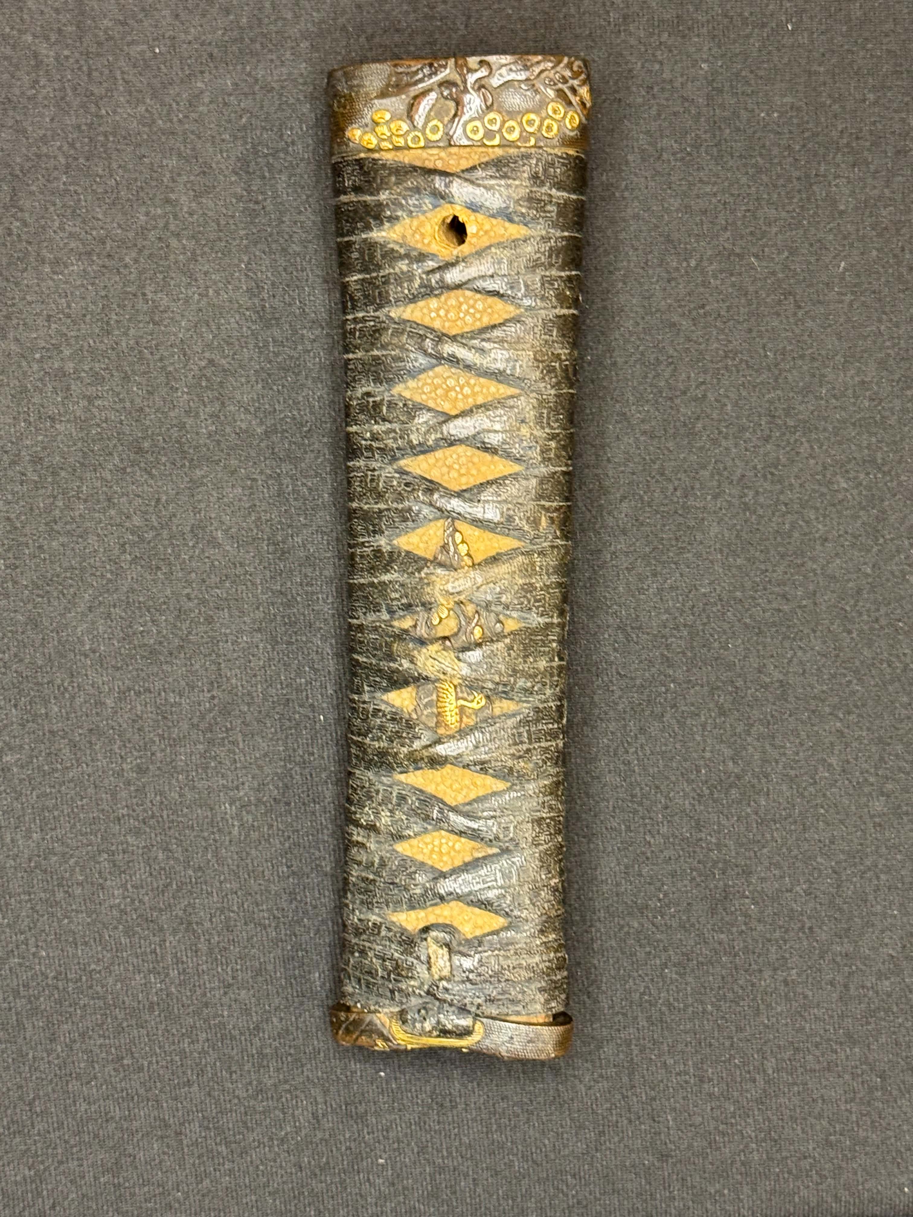 Antique Nihonto - Wakizashi with koshirae, Tsunagigaki attributed to Shimosaka