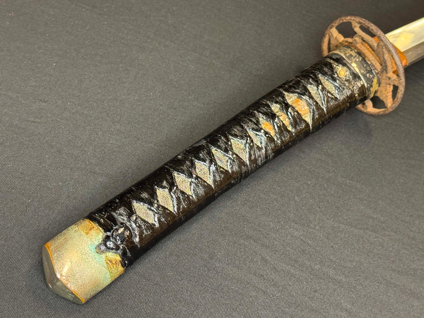 Antique Nihonto - Wakizashi in Handachi koshirae, signed Bizen Kuni Ju Osafune Sukesada, NBTHK CERTIFIED