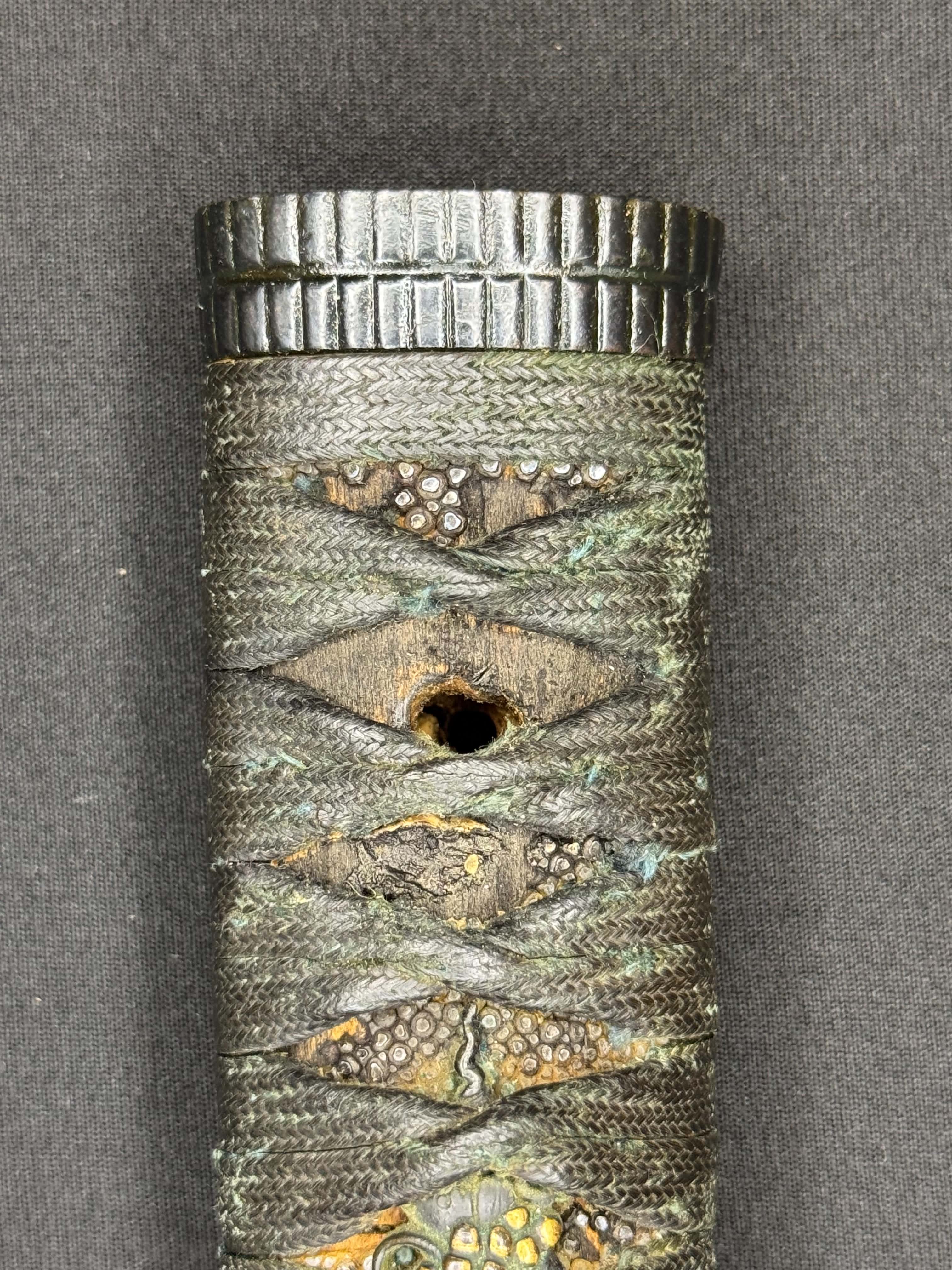 Antique Nihonto - Early Muromachi (about 550 years old) Katana with Koshirae
