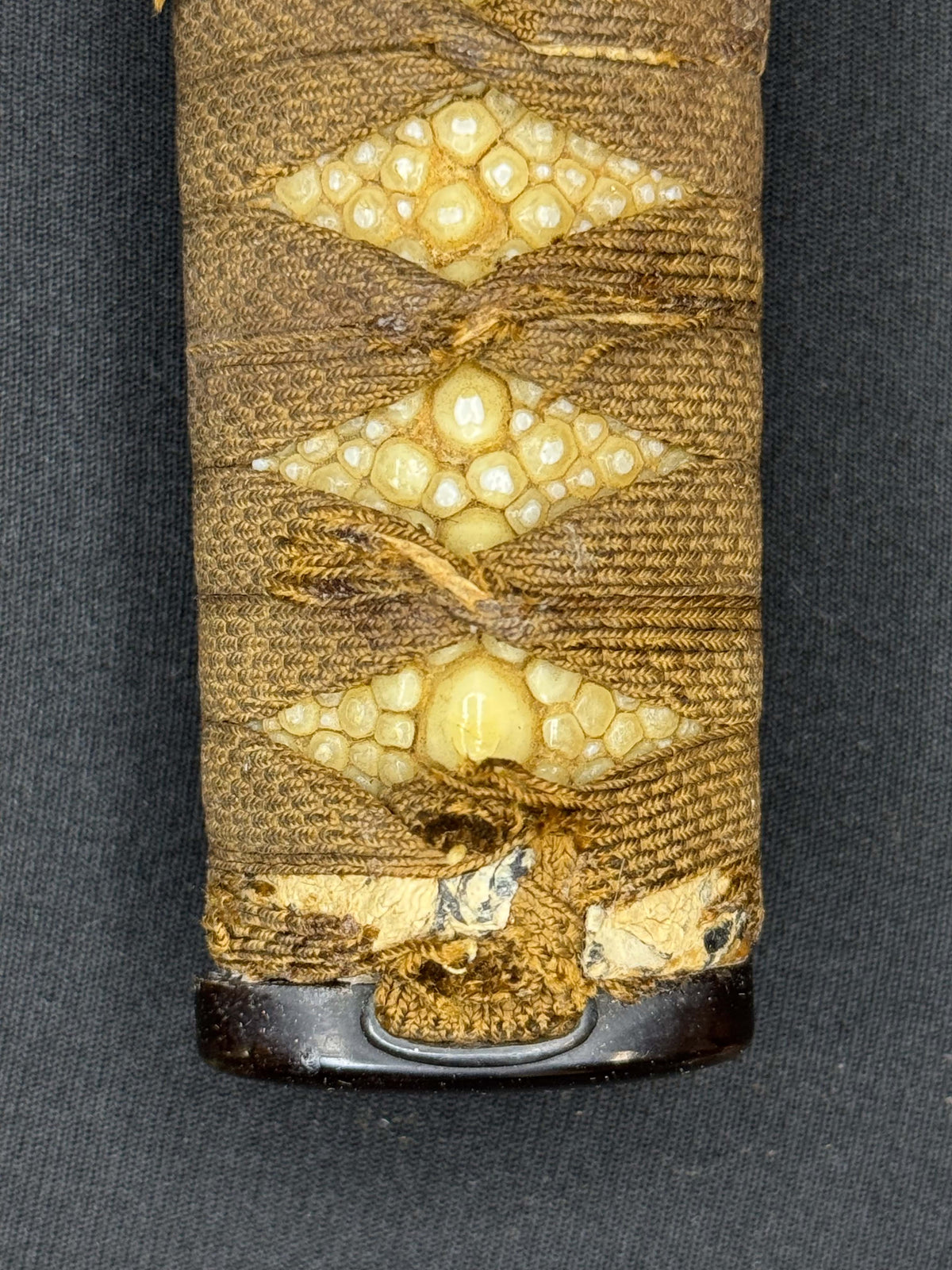 Antique Nihonto - Mid-Edo Wakizashi with Koshirae, signed Etchu no Kami Kanekuni, NBTHK certified