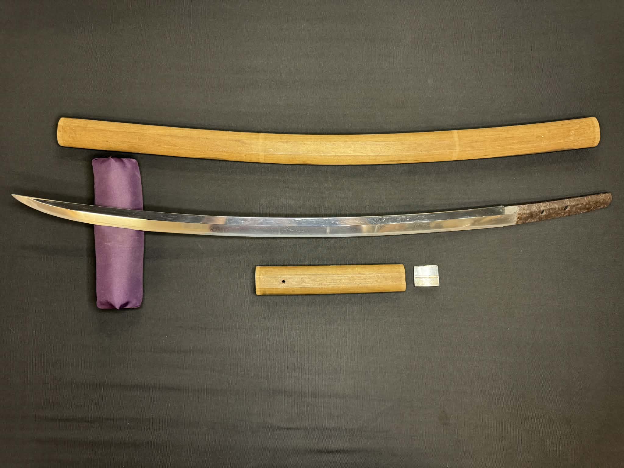 Antique Nihonto - Katana in shirasaya - signed Fujyuhiro (unverified)