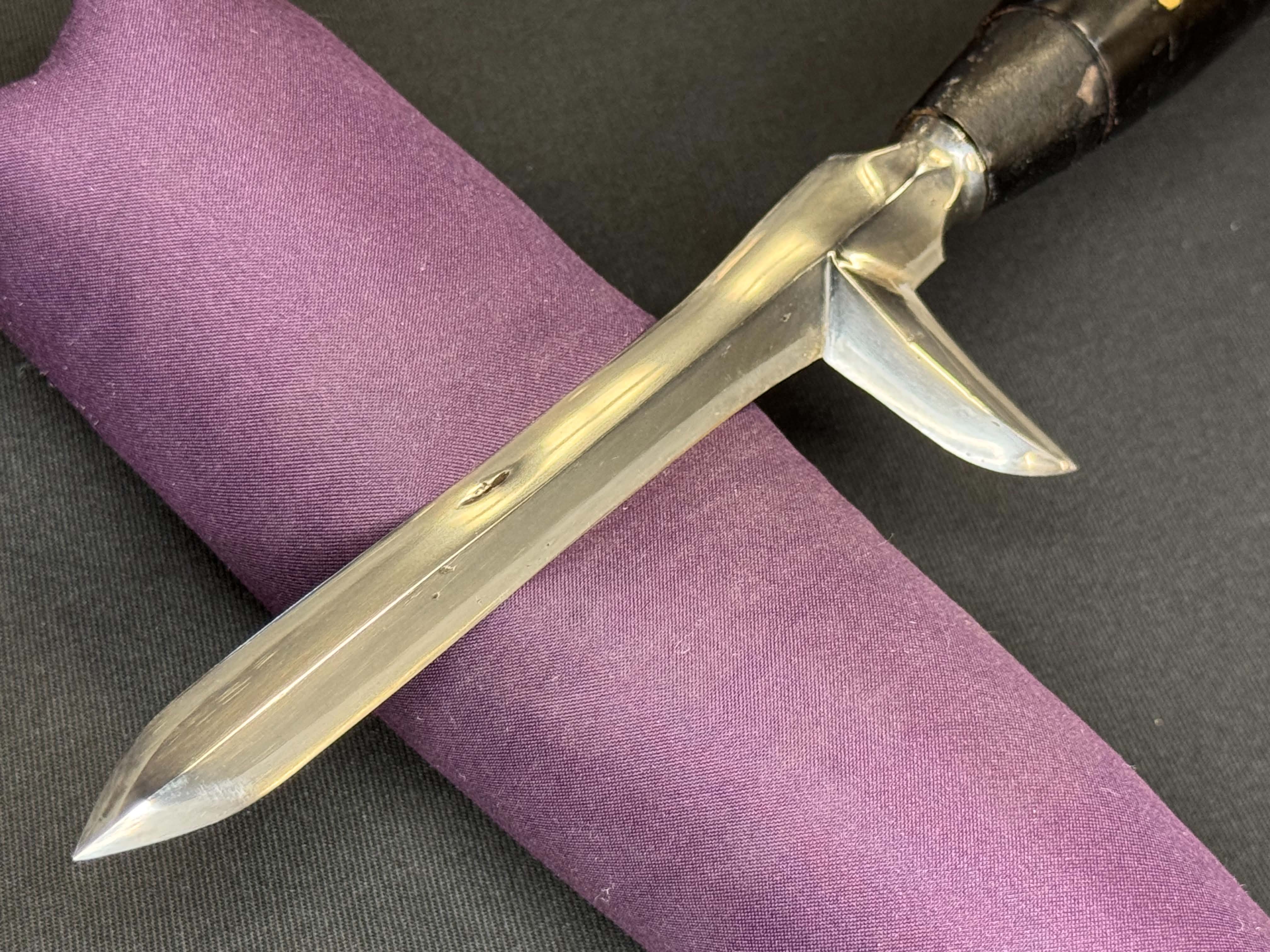 CONSIGNMENT Antique Nihonto - Katakami Yari with lacquered saya