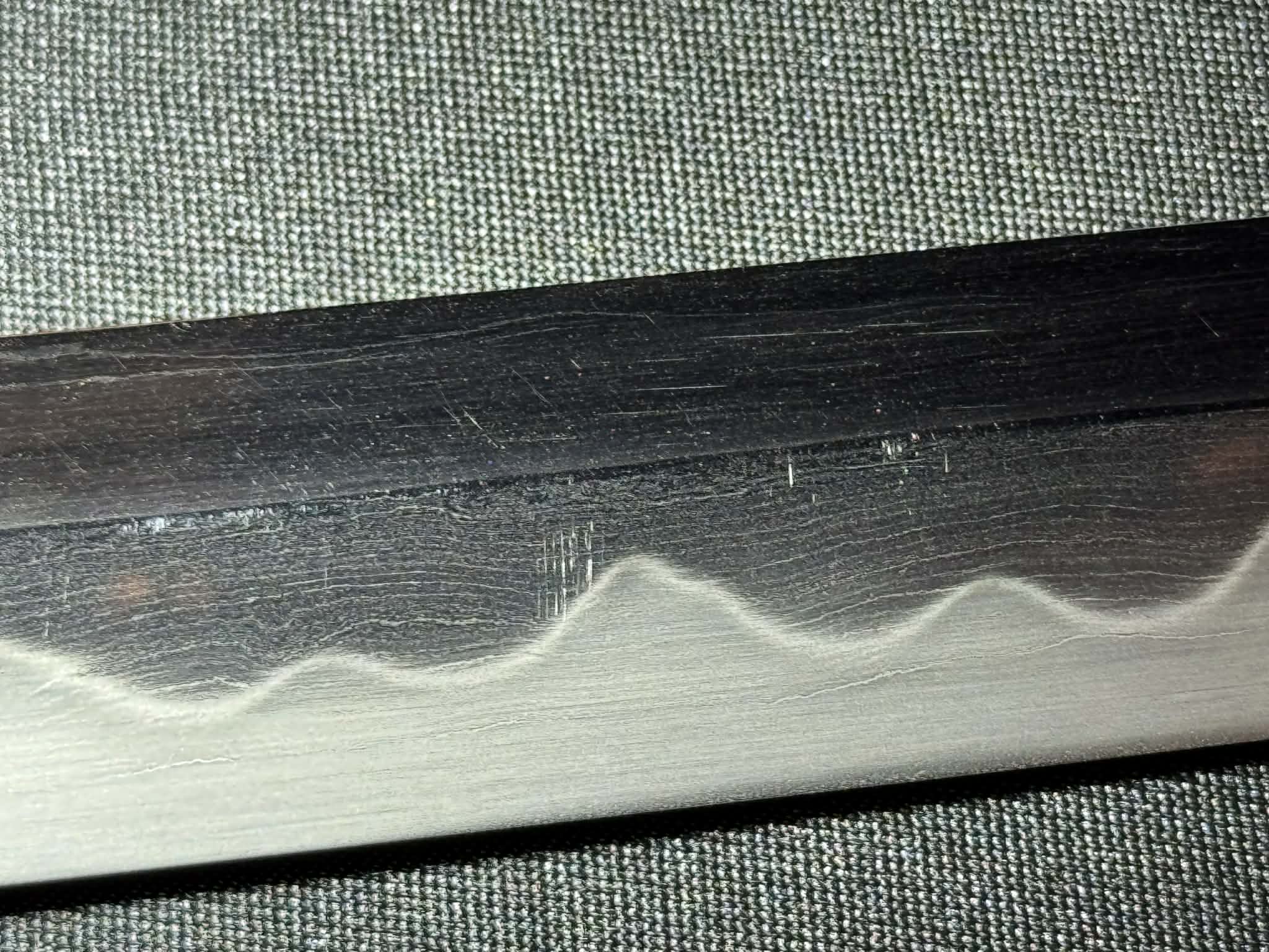 Thaitsuki Roiyaru Unokubi Katana, Sanmai Clay tempered