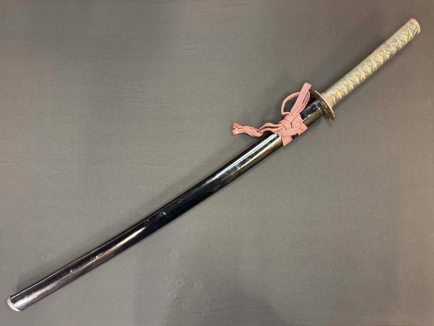 Antique Nihonto - Early Edo(350 years old) Katana with Koshirae - NBTHK attributed to Fujiwara Takada