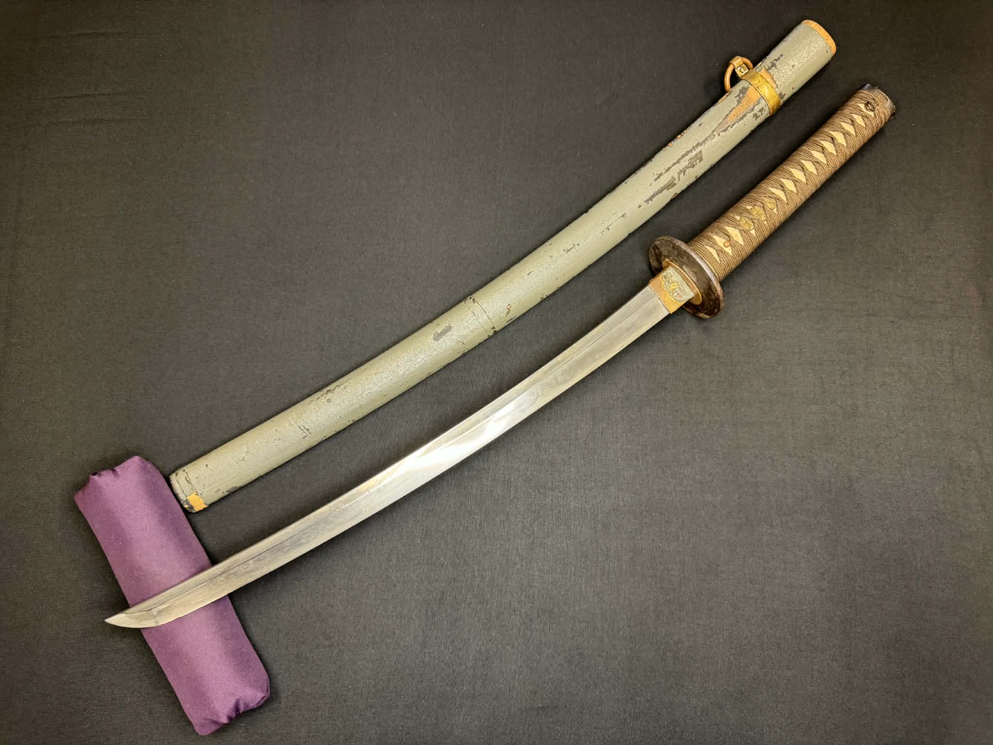 Antique Nihonto - Late Muromachi Katana in WW2 pilot Gunto fittings - Signed Tomotsugu