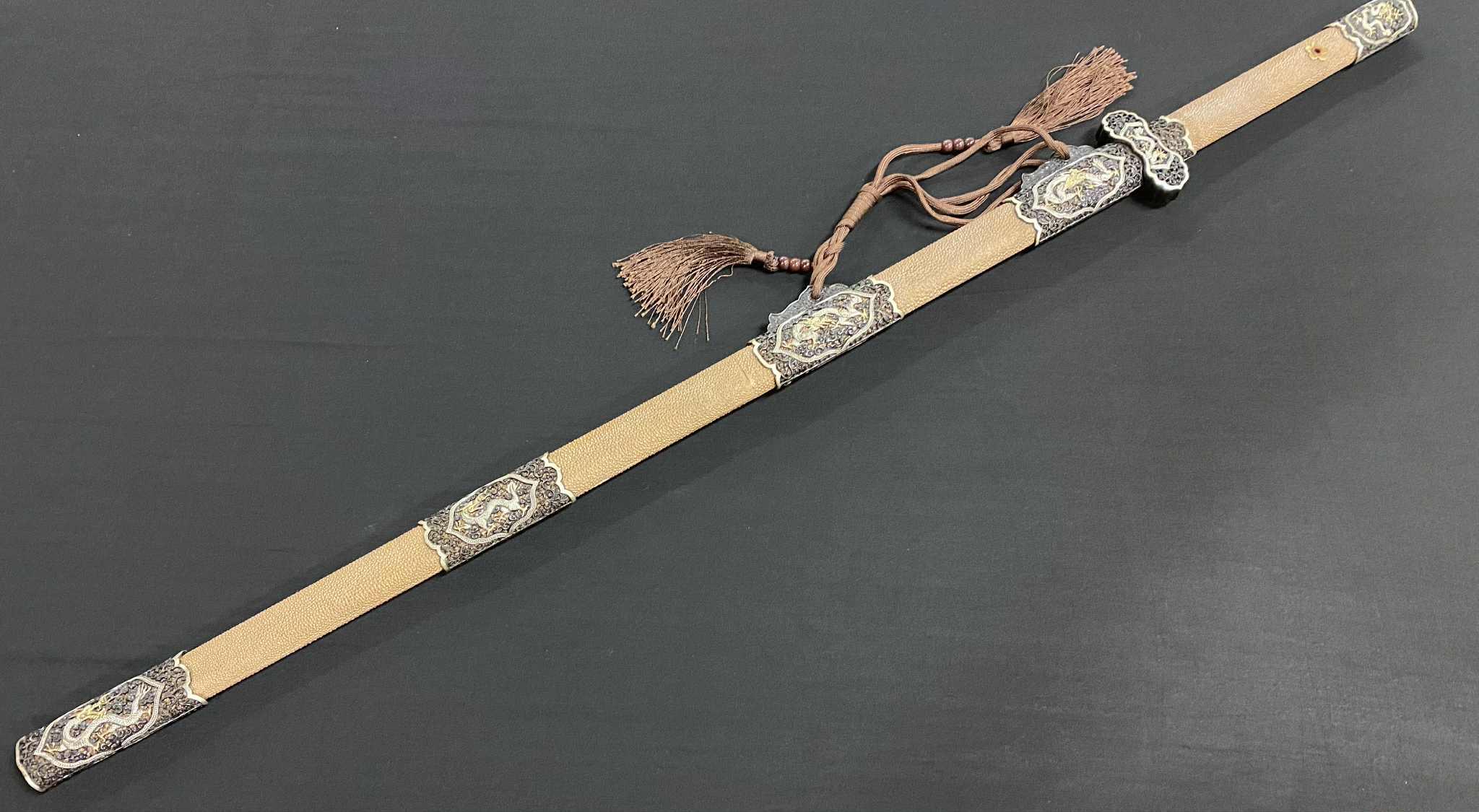 TIGHT SCABBARD Phoenix Armory Jian - Tang Dynasty Clay-tempered Folded Steel