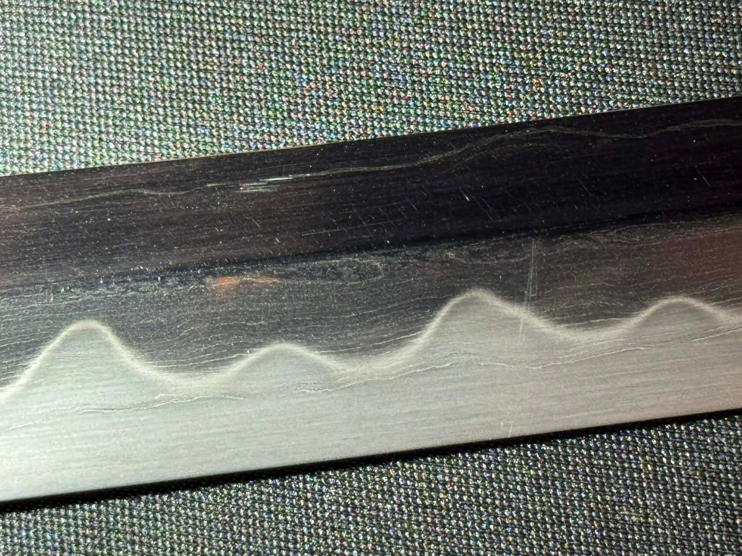 Thaitsuki Roiyaru Unokubi Katana, Sanmai Clay tempered