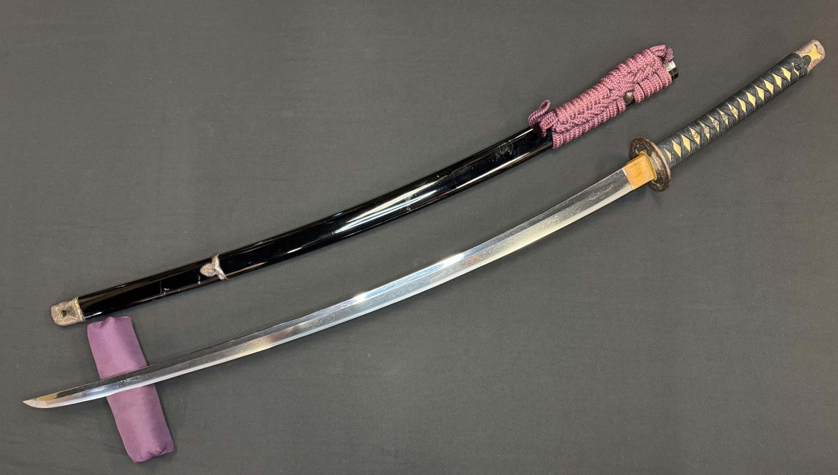 Antique Nihonto - HUGE Katana in Handachi Koshirae - Early Muromachi (600 years old) - NBTHK Attributed to Latter Hoju