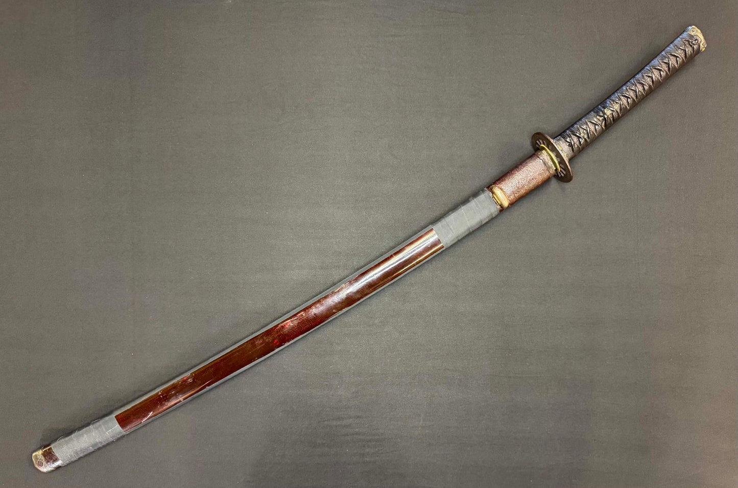 Antique Nihonto - Early Edo (300-350 years old) Katana in Koshirae, signed Yokoyama Ueno Daijo Fujiwara Sukesada (not verified)