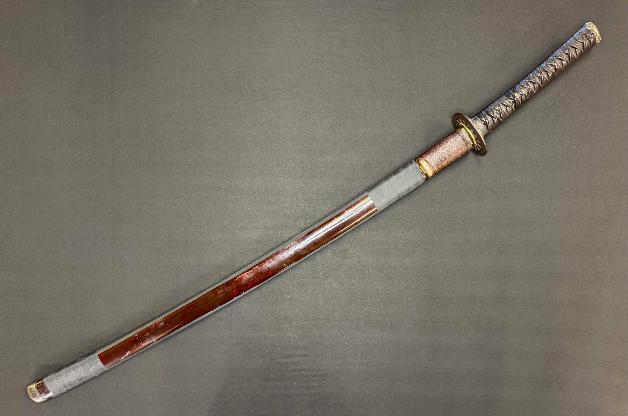 Antique Nihonto - Early Edo (300-350 years old) Katana in Koshirae, signed Yokoyama Ueno Daijo Fujiwara Sukesada (not verified)