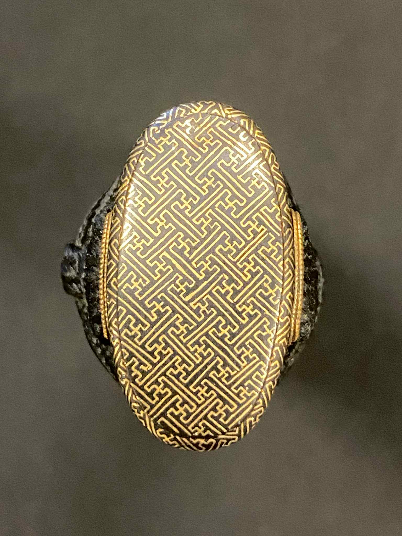 Antique Nihonto - Wakizashi in Koshirae - Edo Period (about 300 years old), Partial Signature Ho