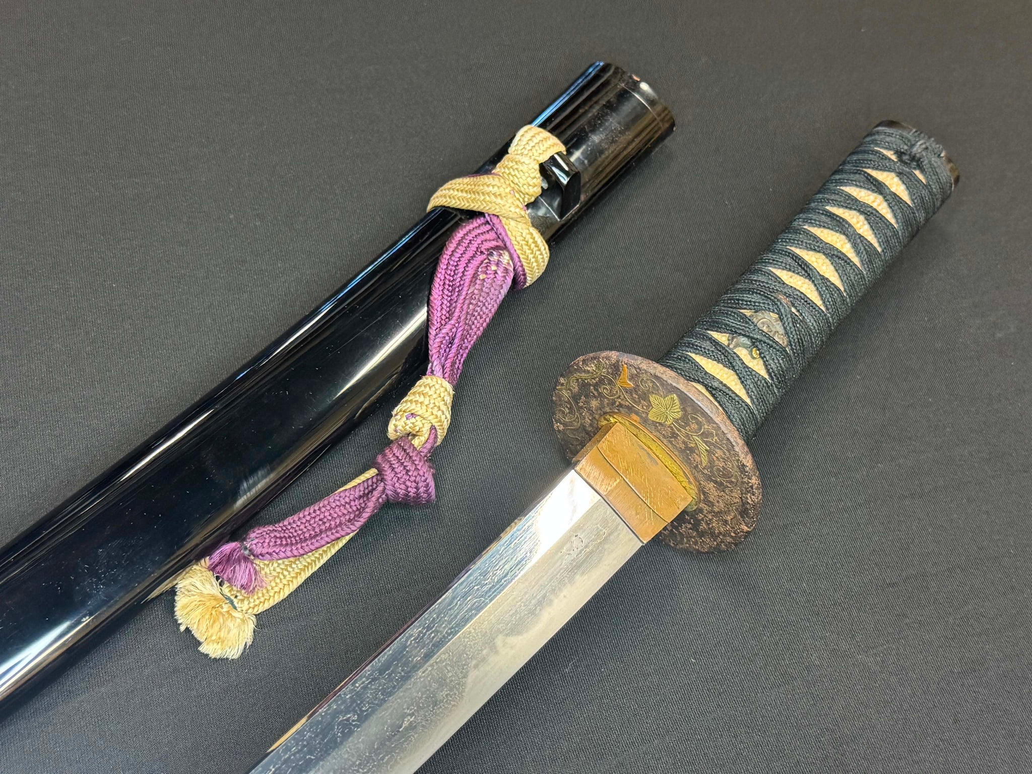 Antique Nihonto - wakizashi in Koshirae, signed Bishu Osafune Sukesada (unverified)